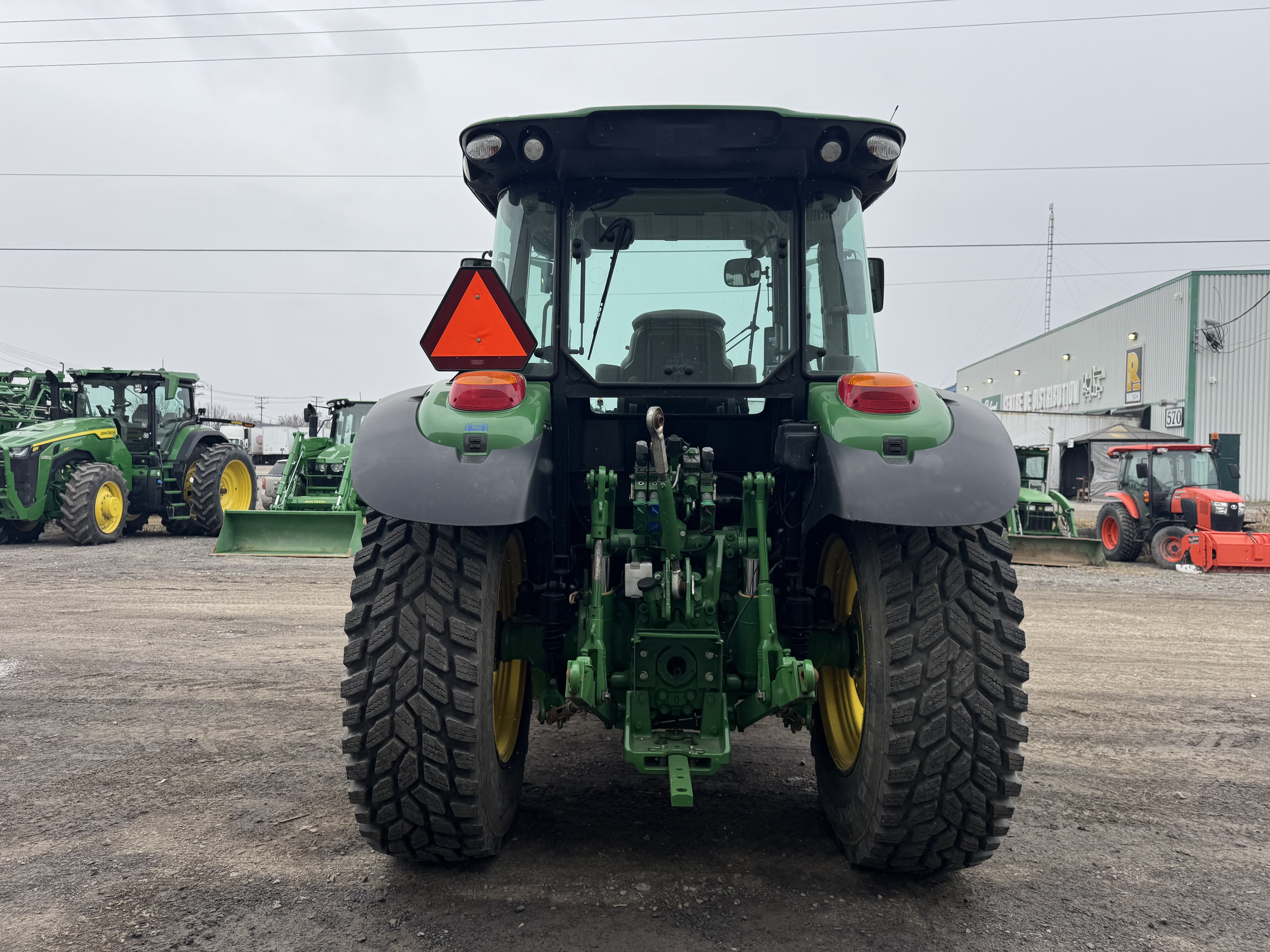 John Deere 5125R NOKIAN