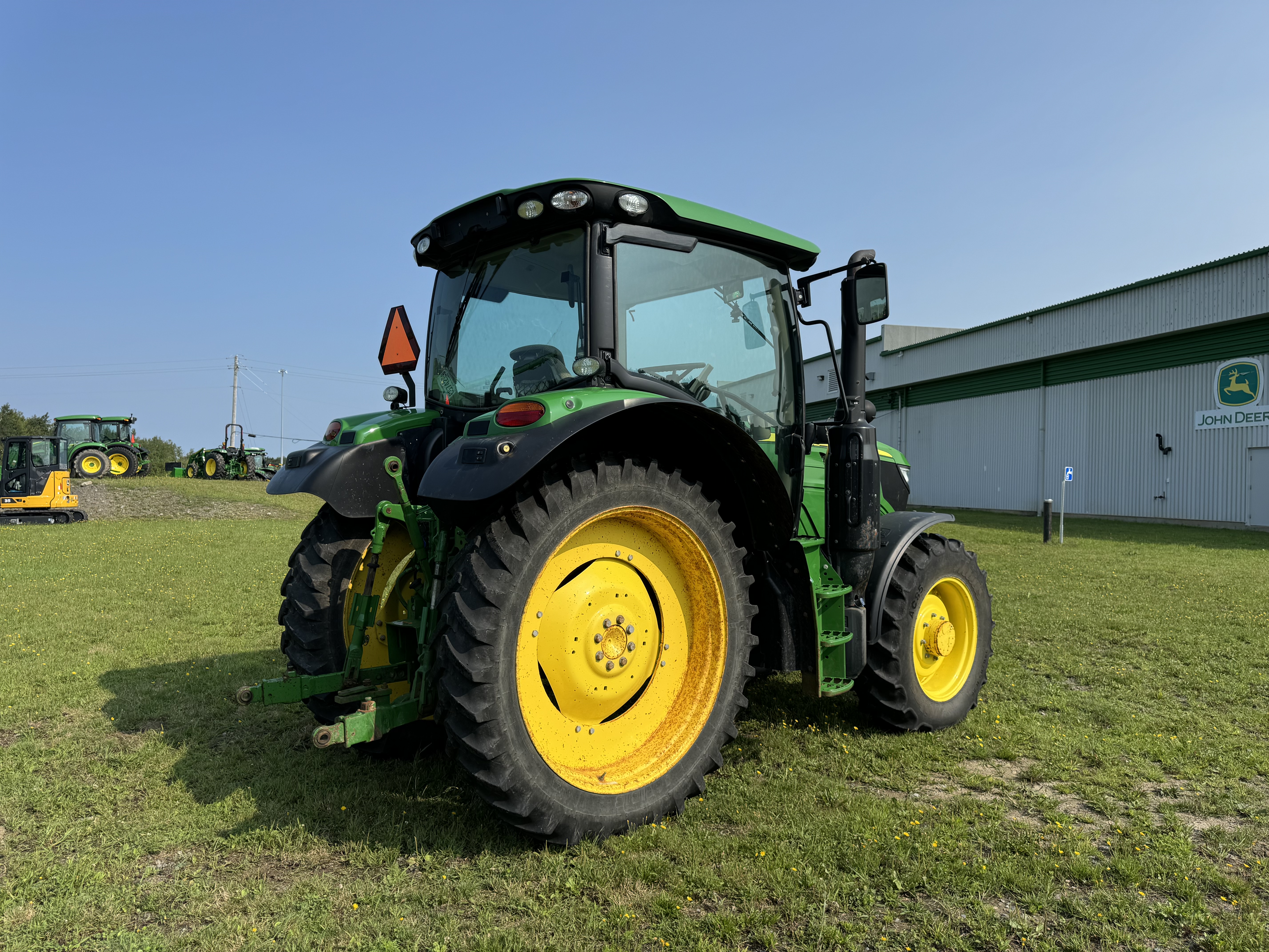 John Deere 6110R 