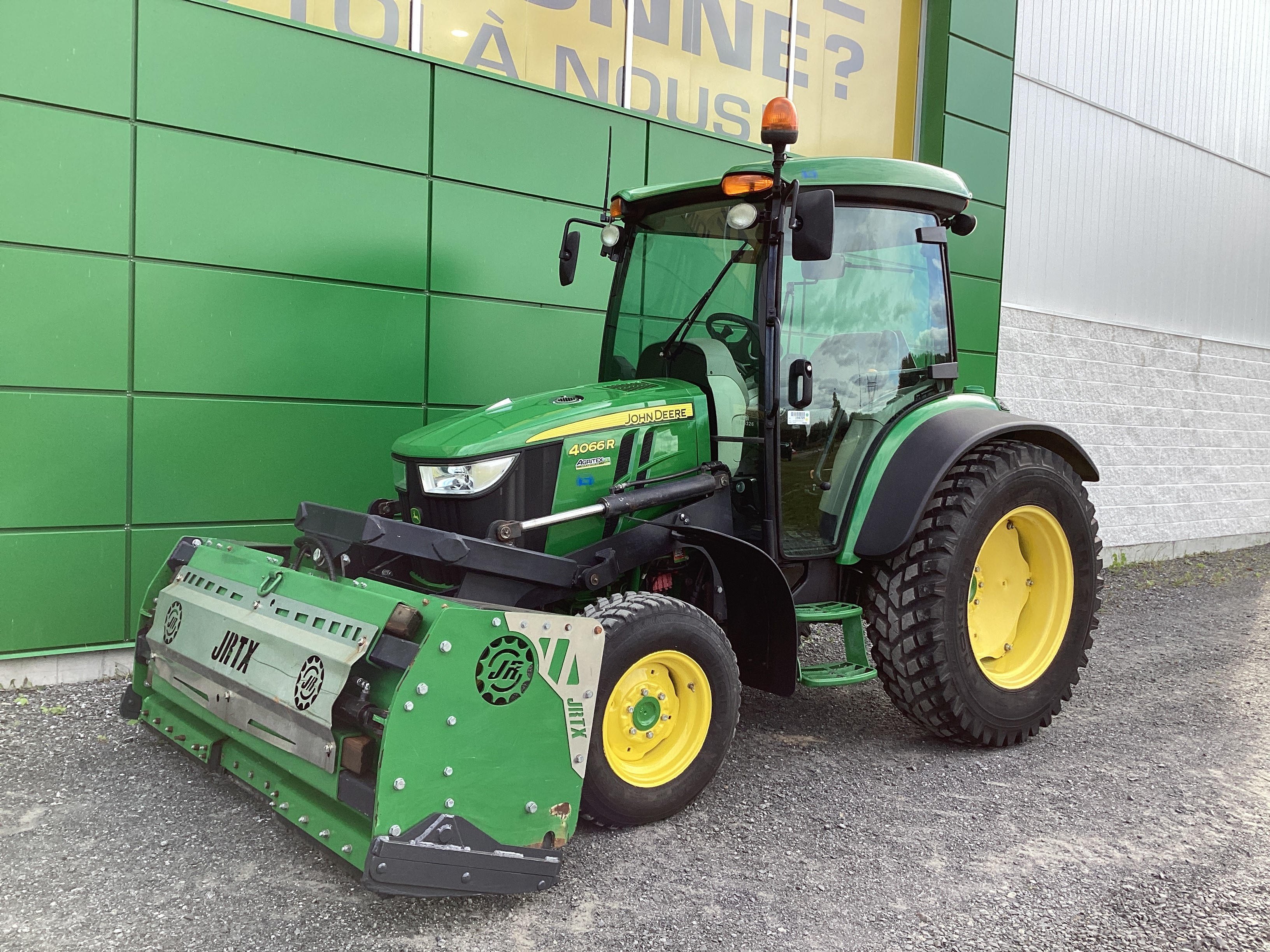 John Deere 4066R GRATTE NOKIAN  