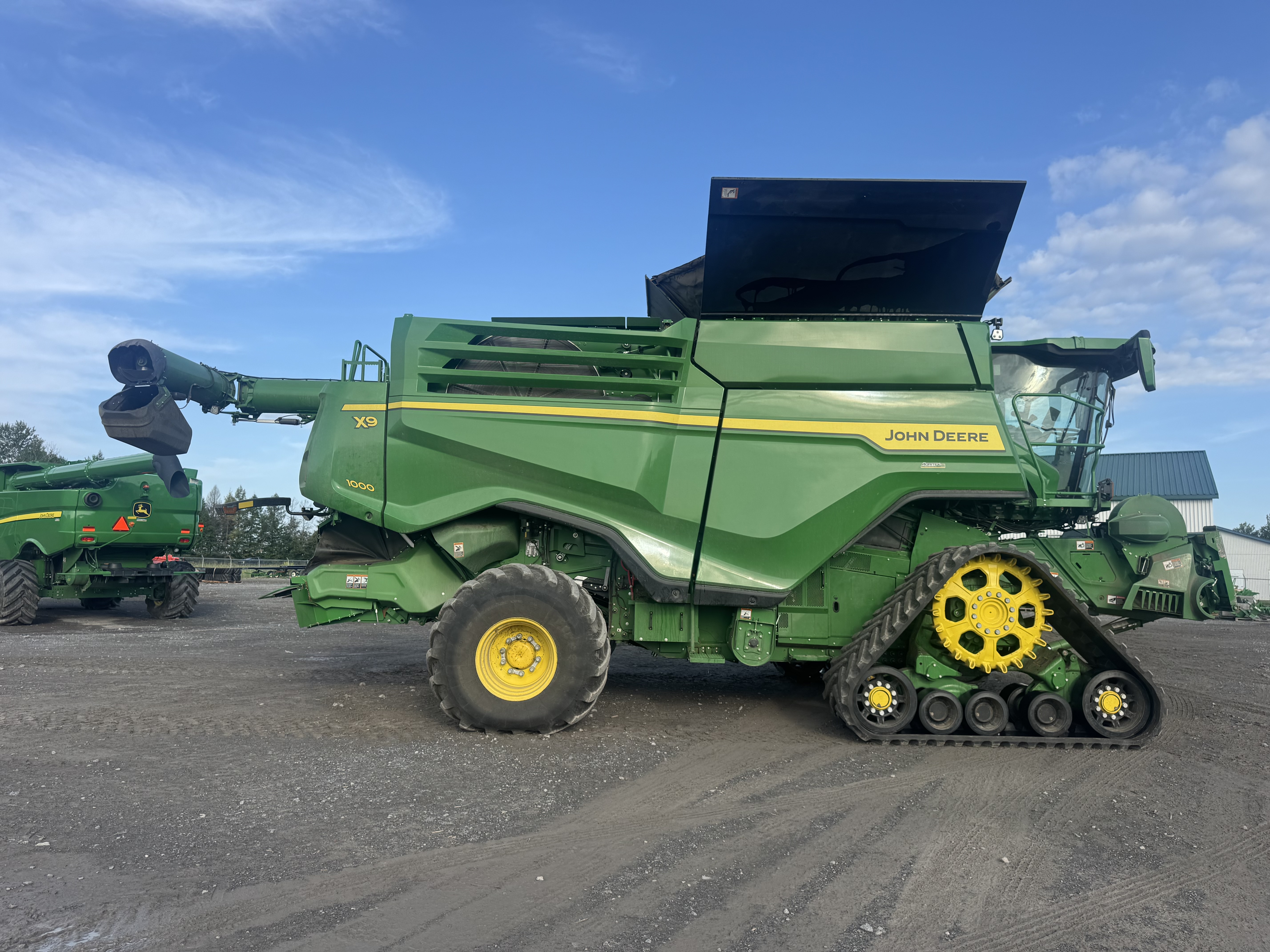 John Deere X9 1000 Track