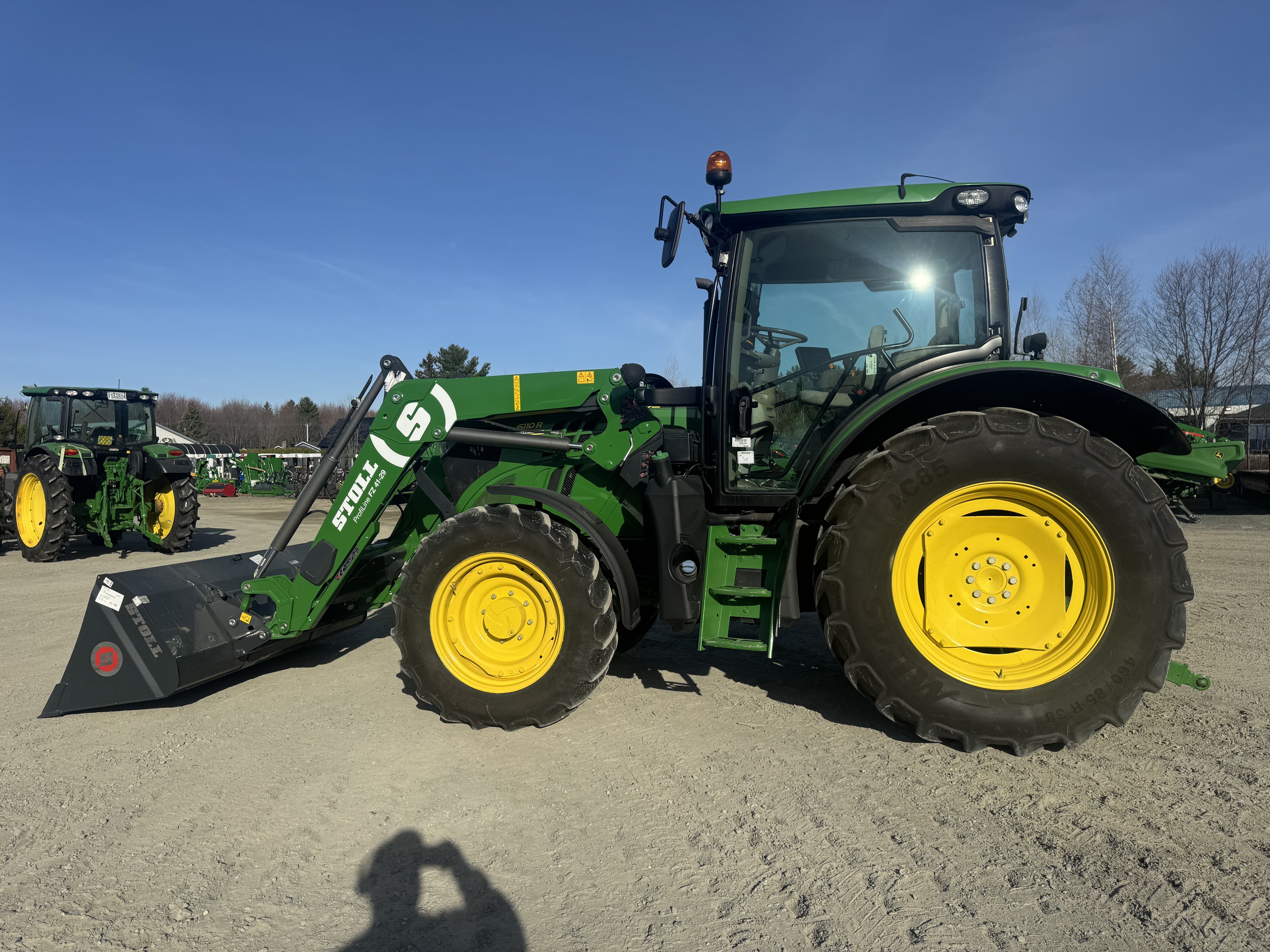 John Deere 6110R 