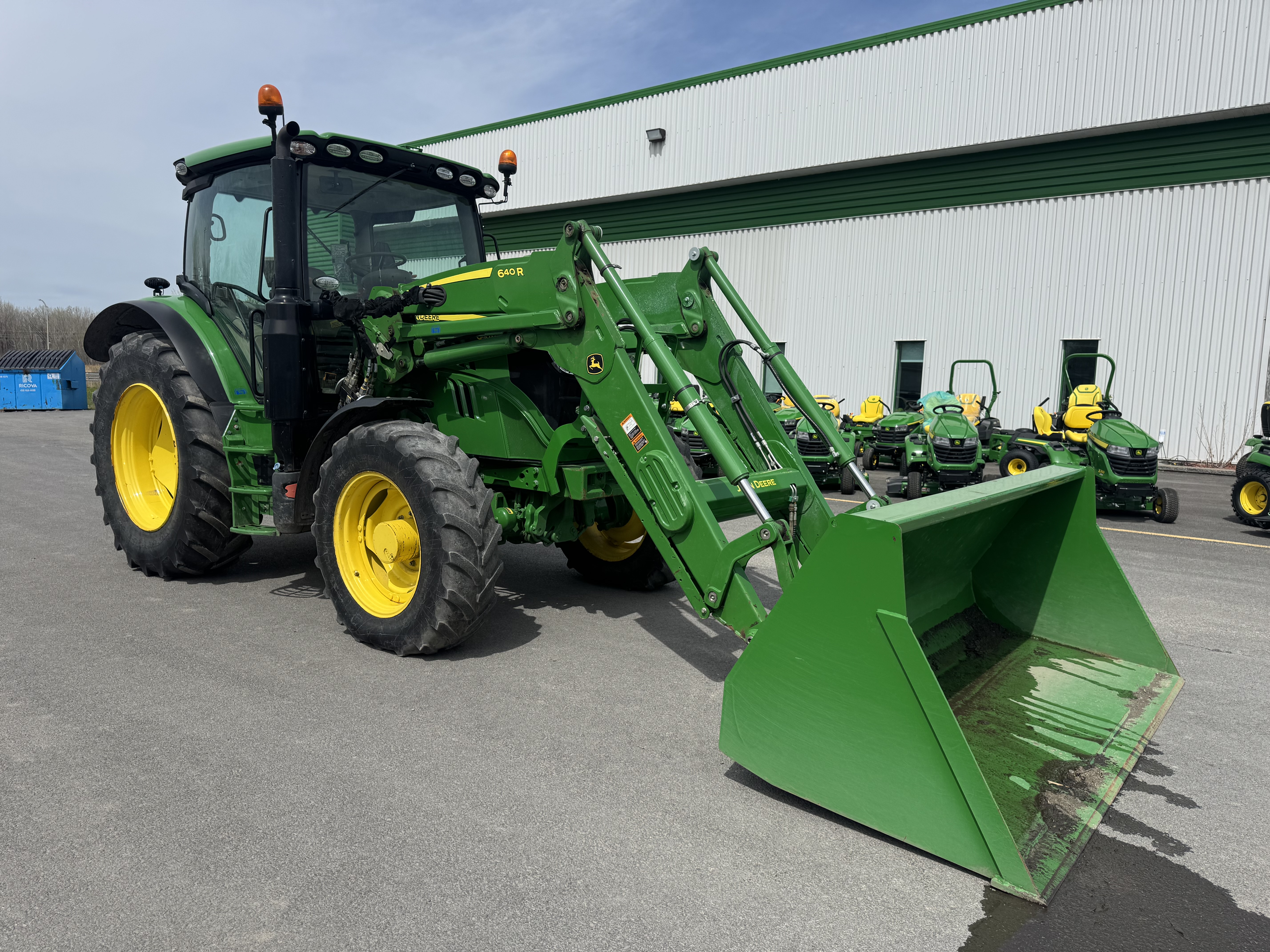 John Deere 6110R 