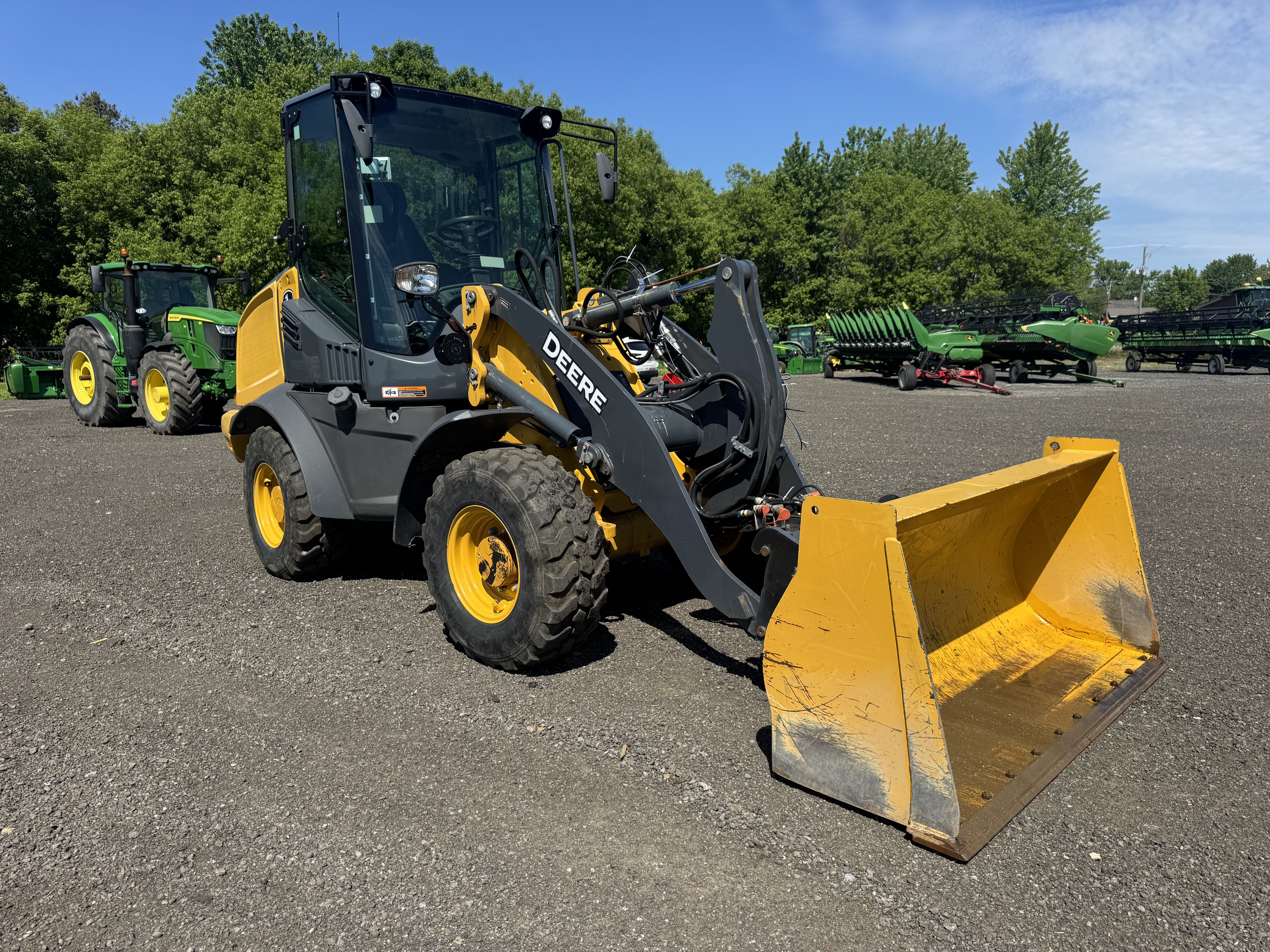 John Deere 244L