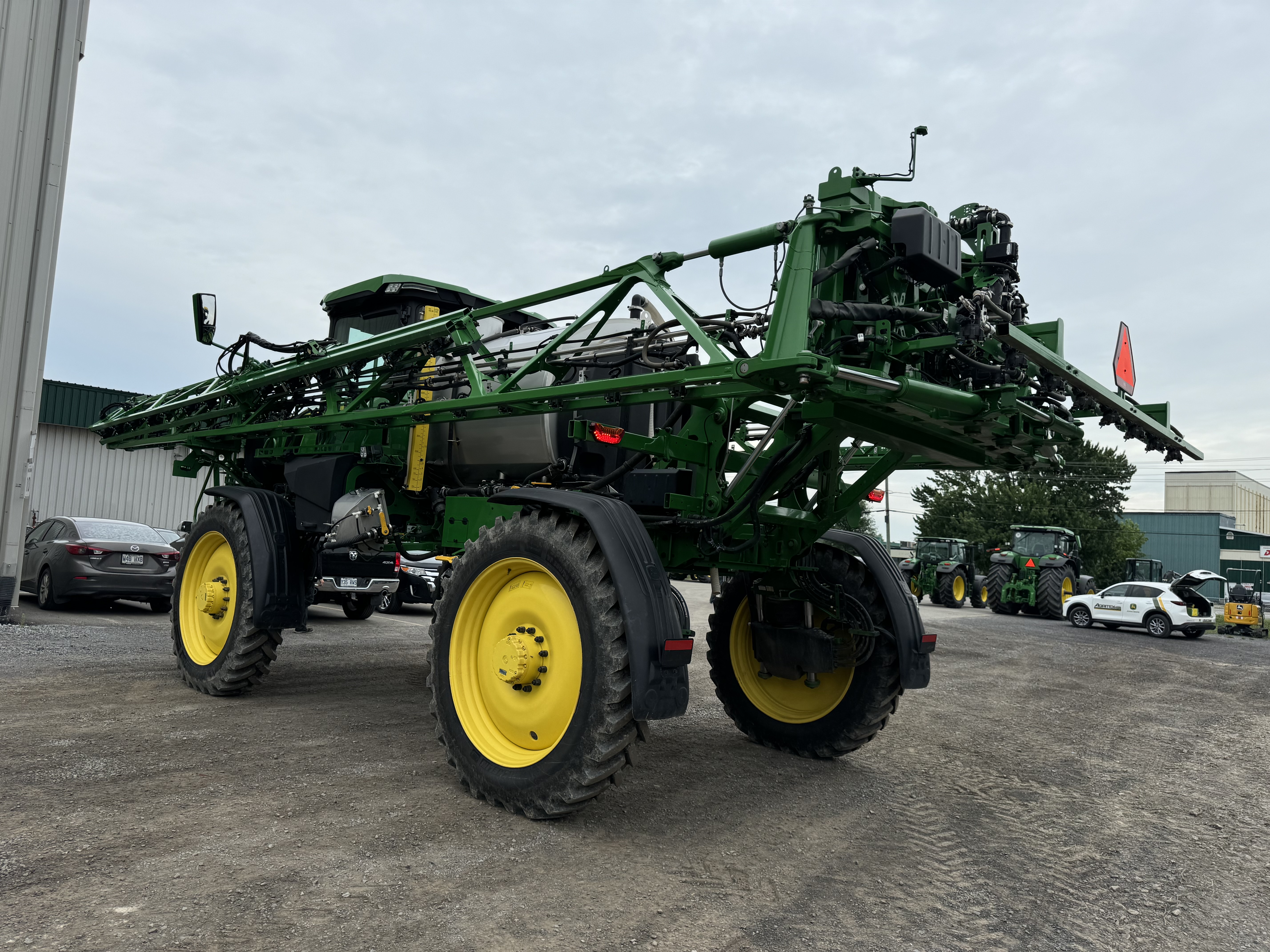 John Deere 410R SEE & SPRAY