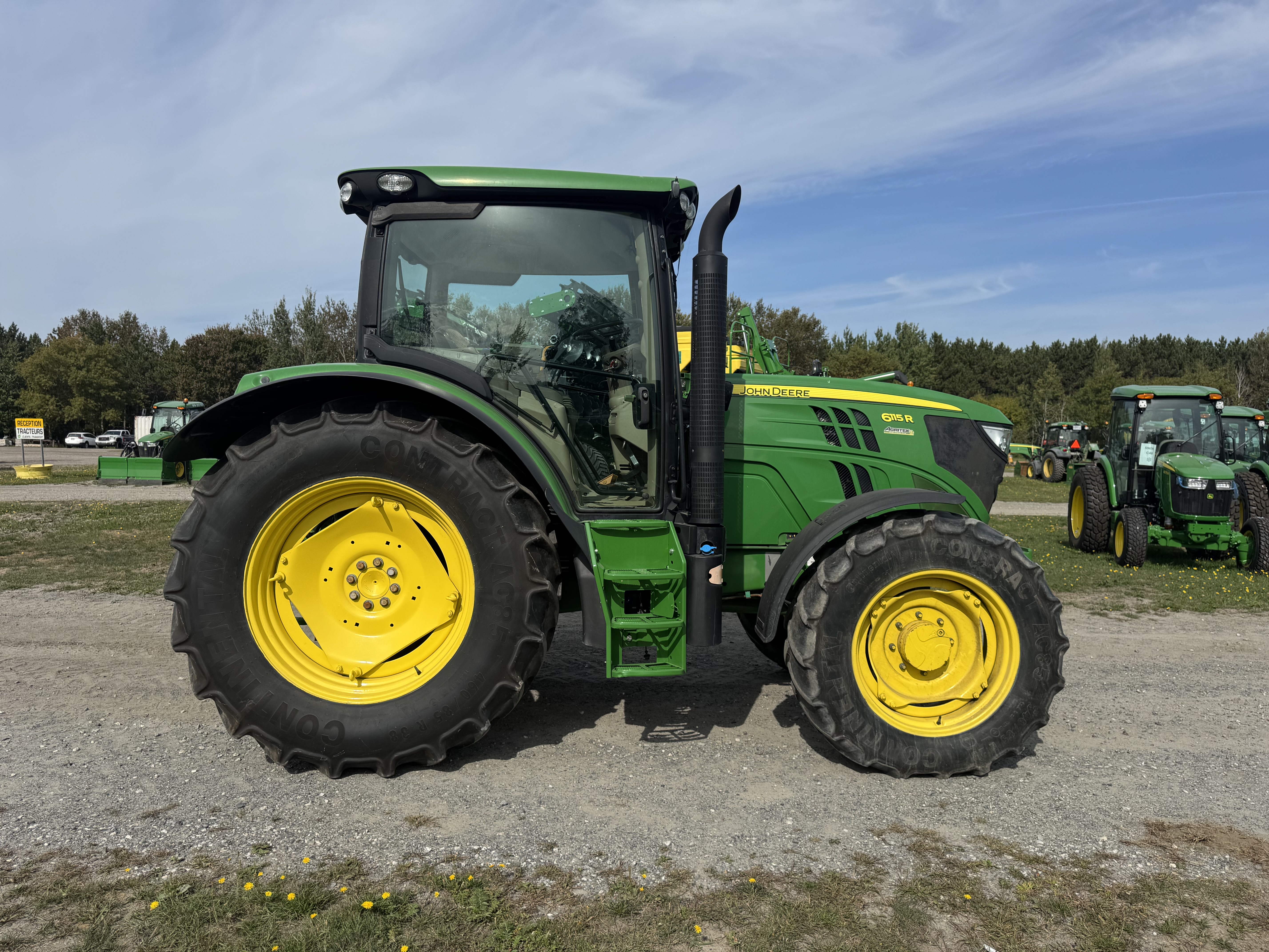 John Deere 6115R 