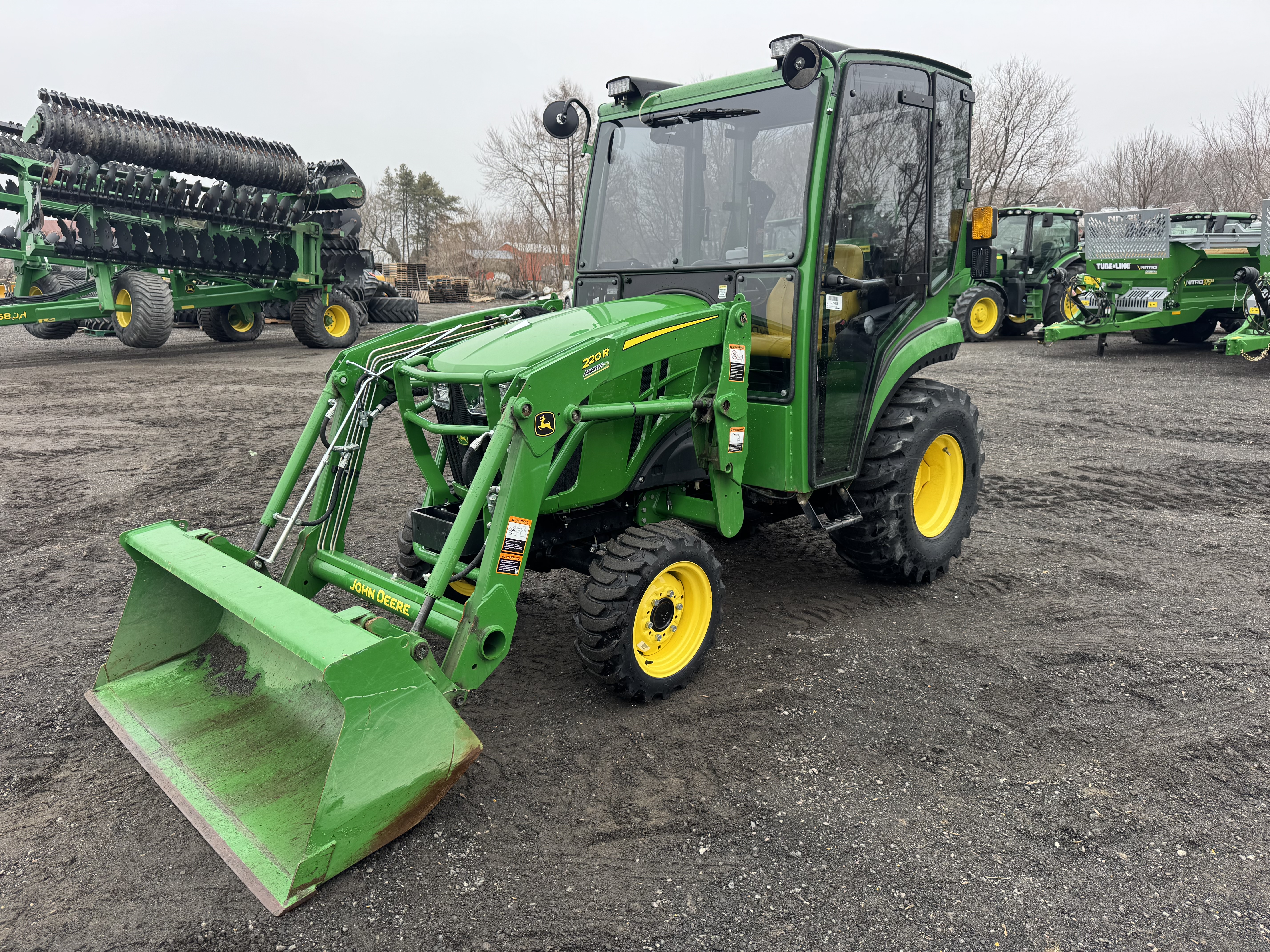 John Deere 2032R
