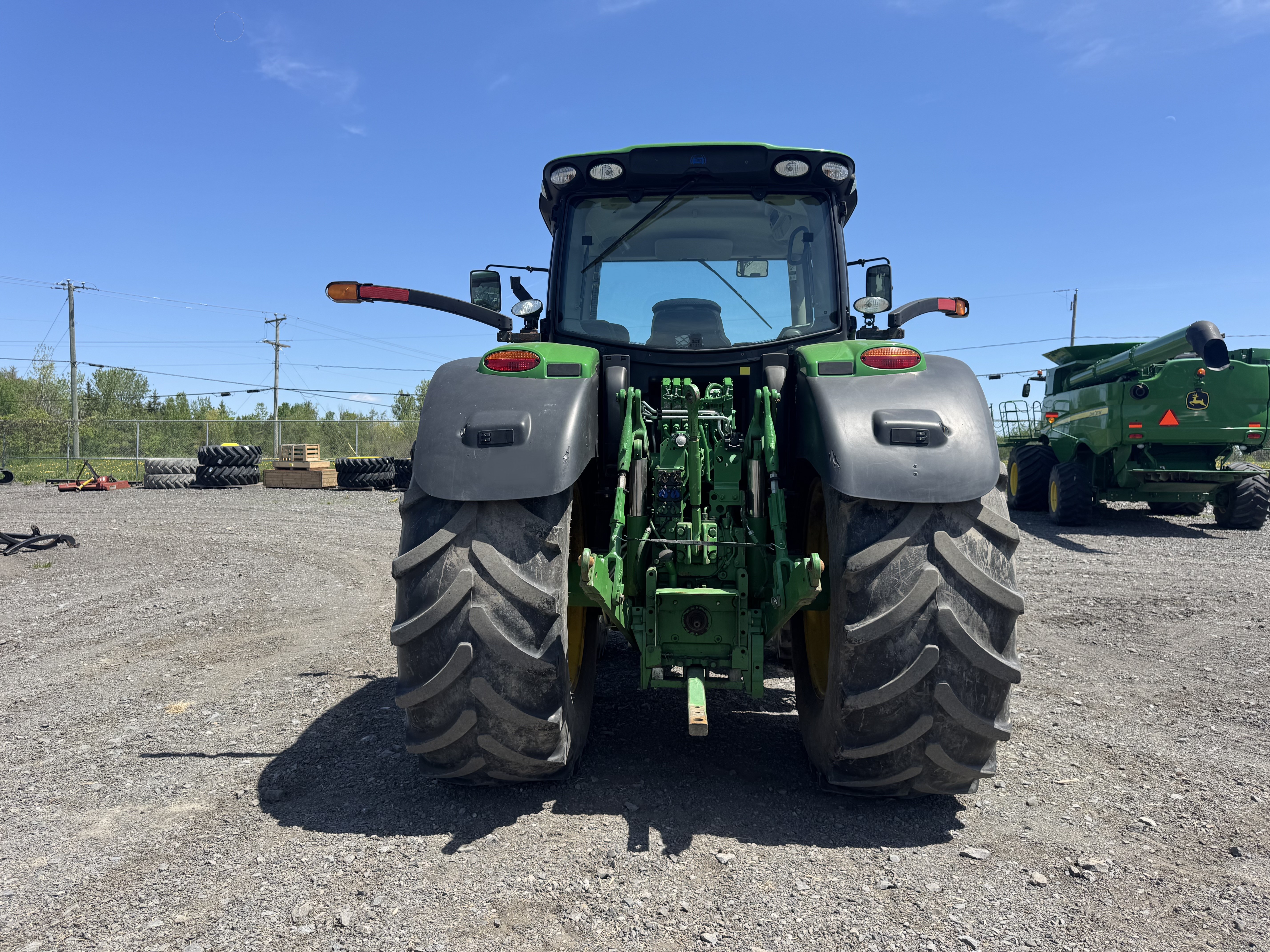 John Deere 6175R  FRT HITCH