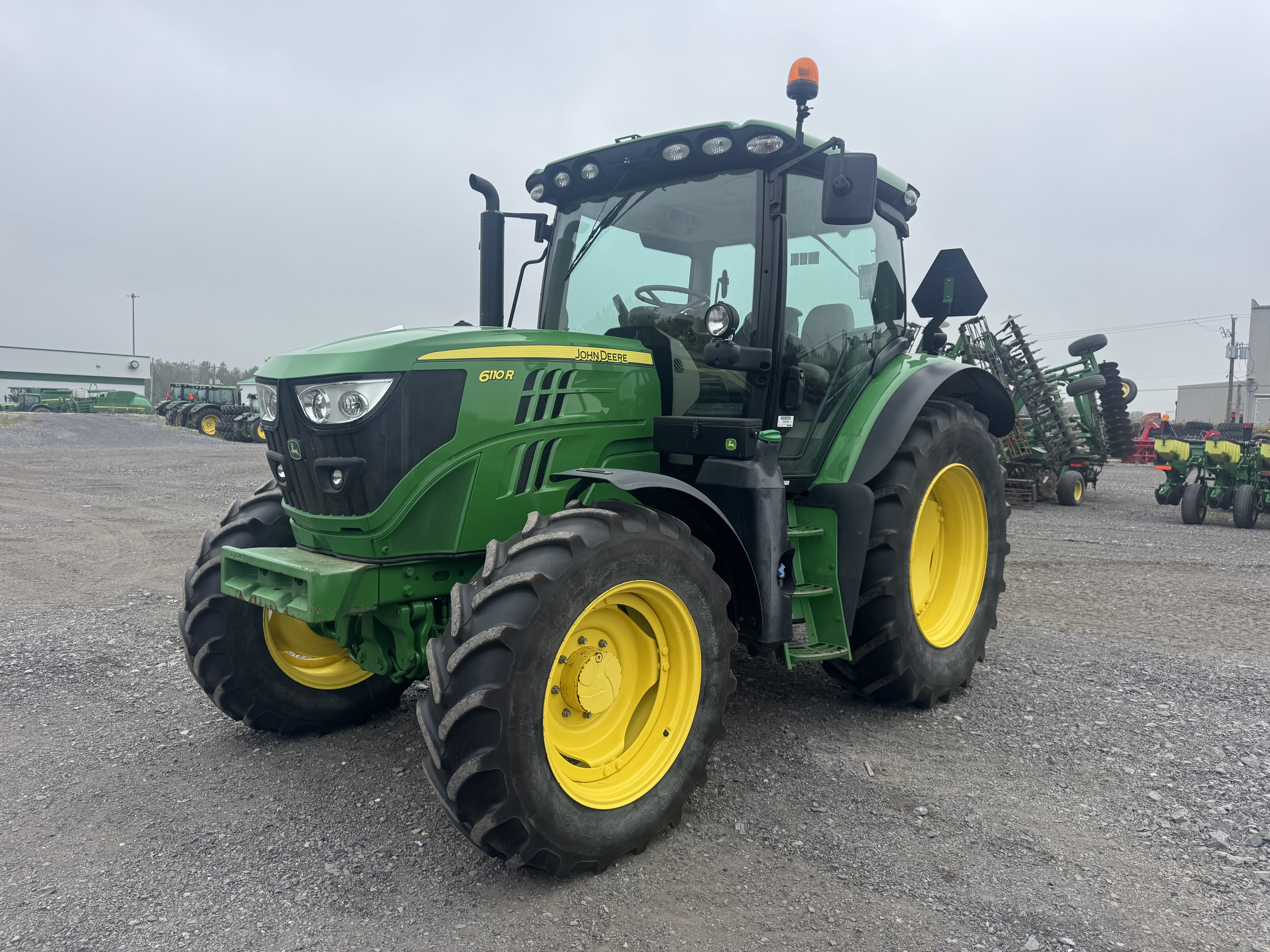 John Deere 6110R