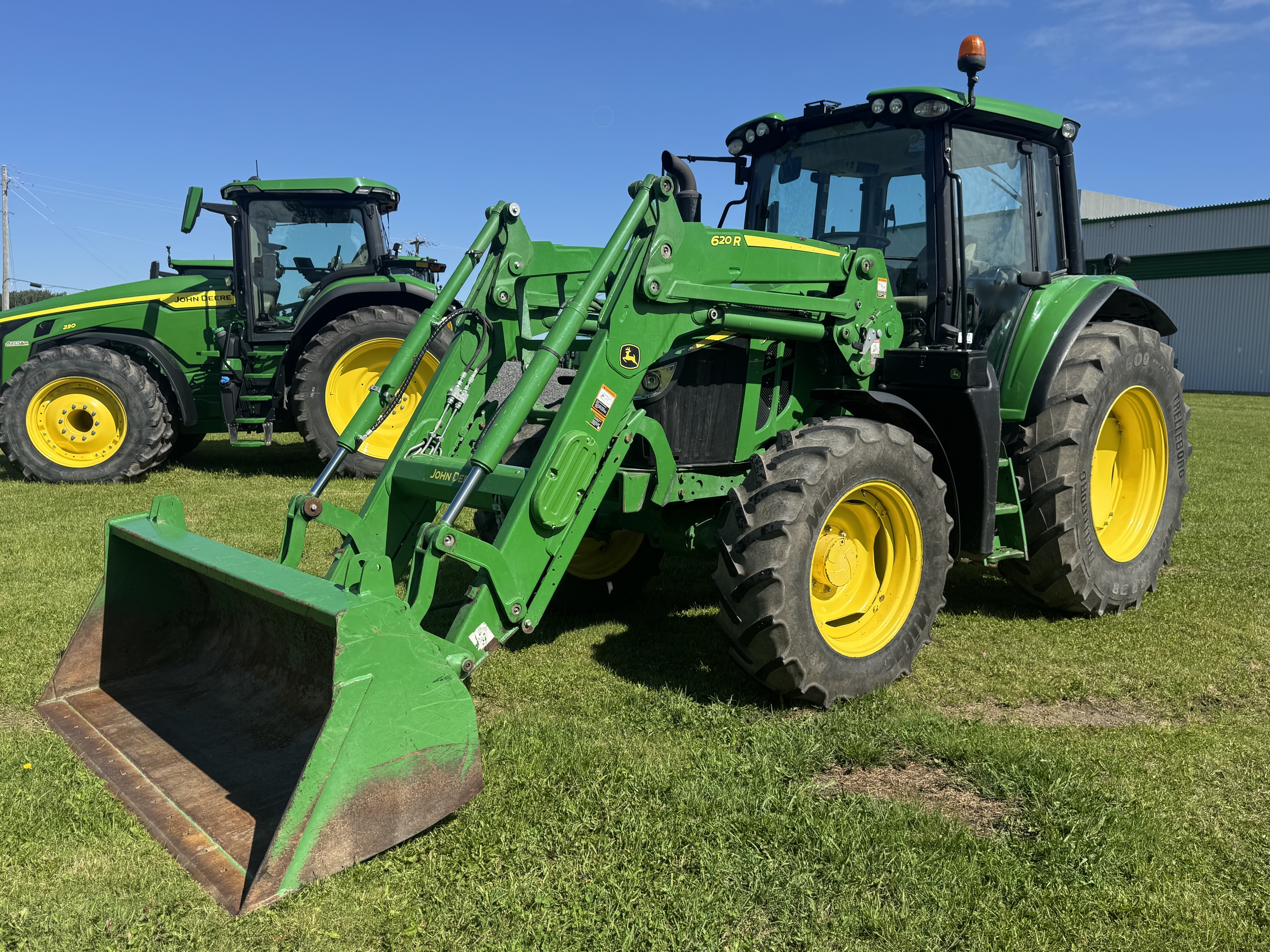 John Deere 6110M