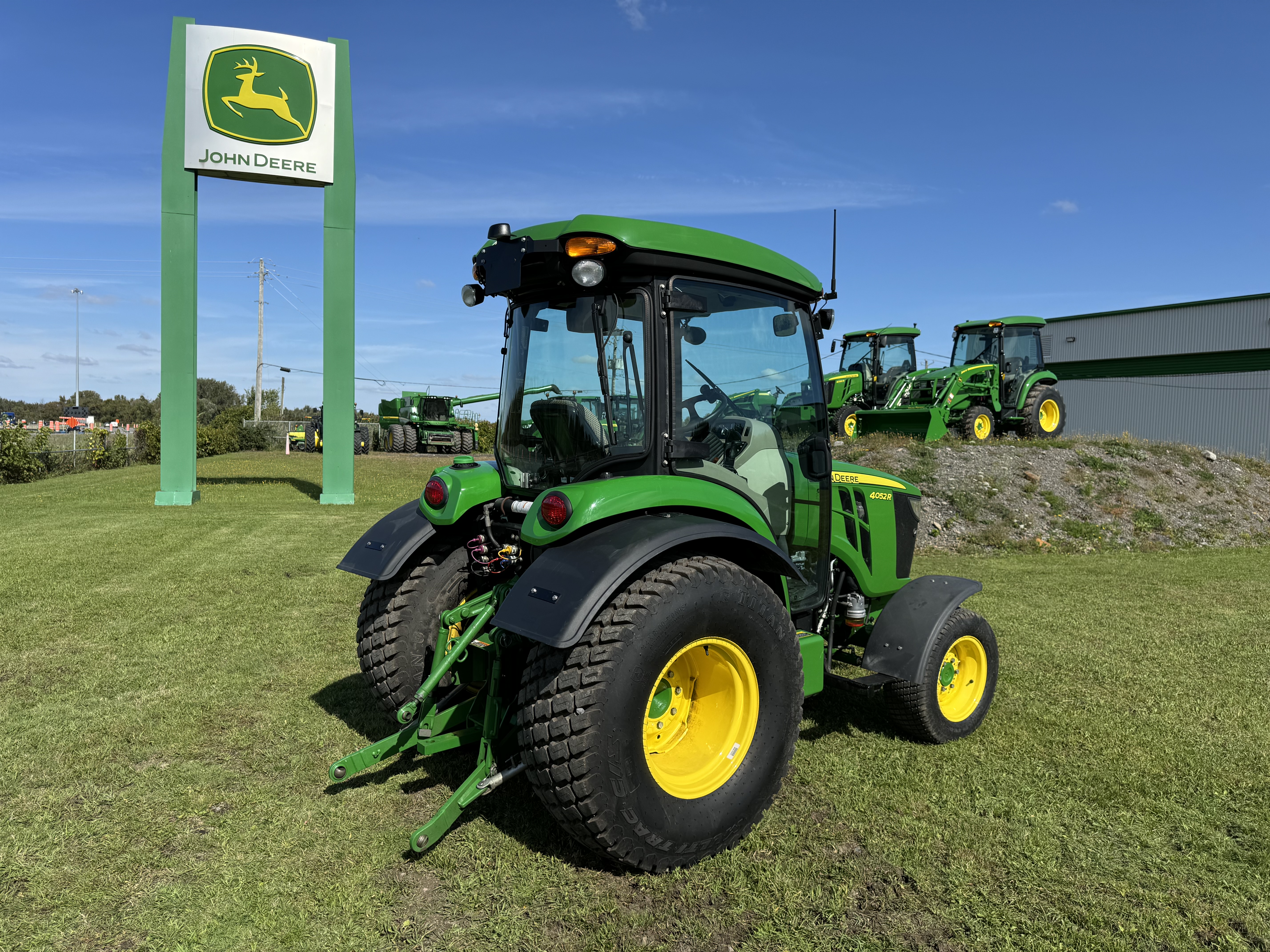 John Deere 4052R TURF    