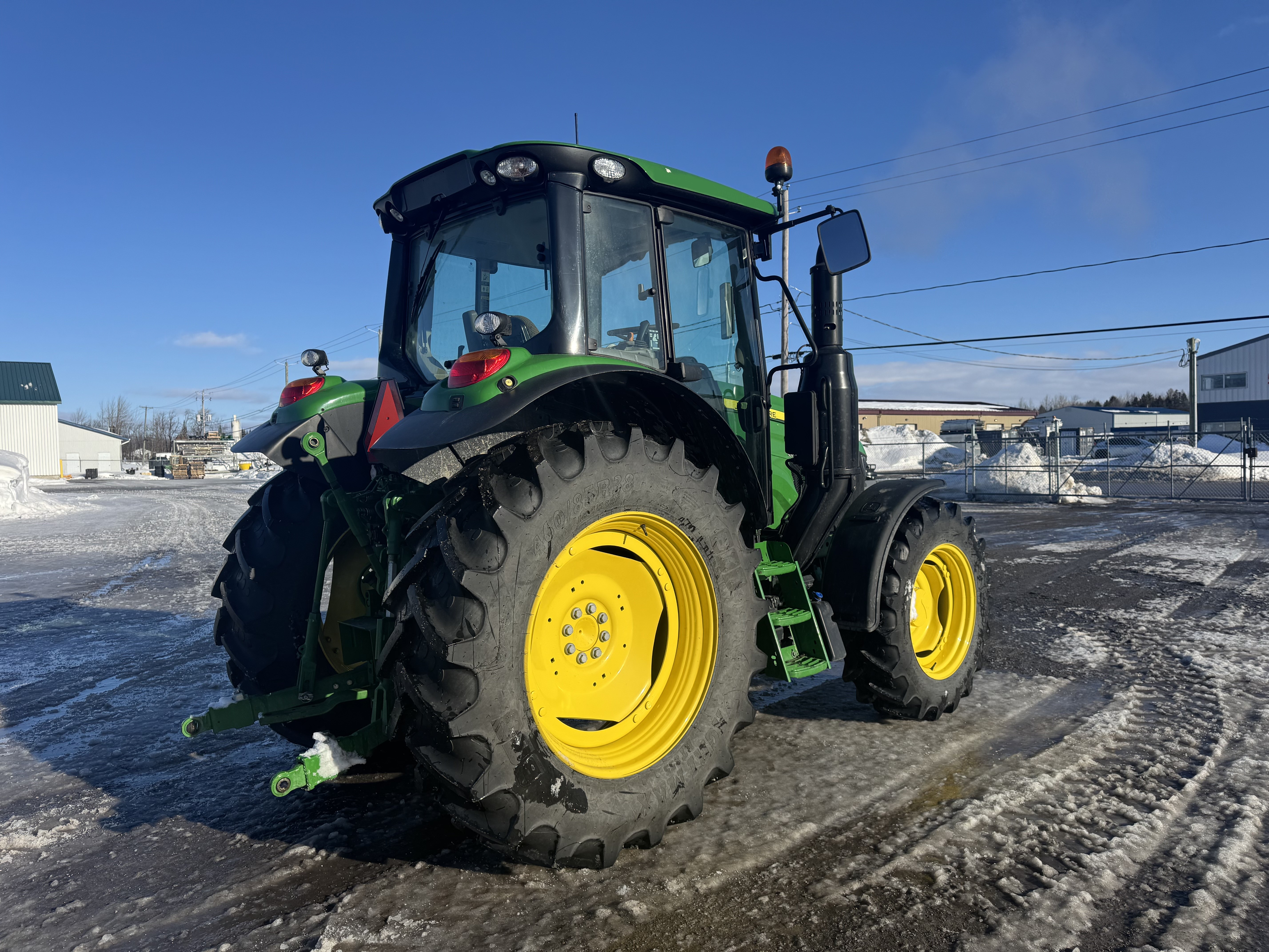 John Deere 6110M