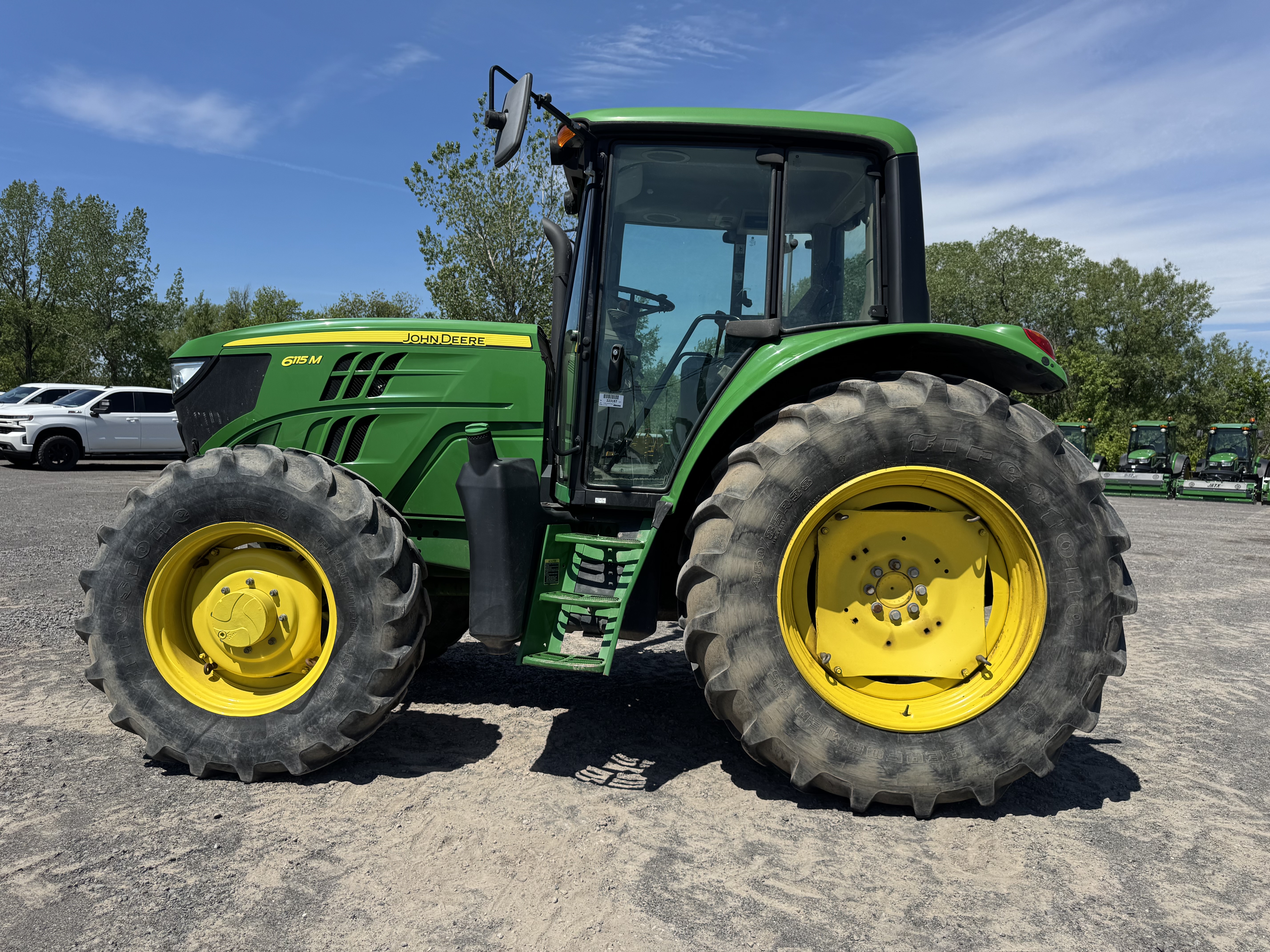 John Deere 6115M