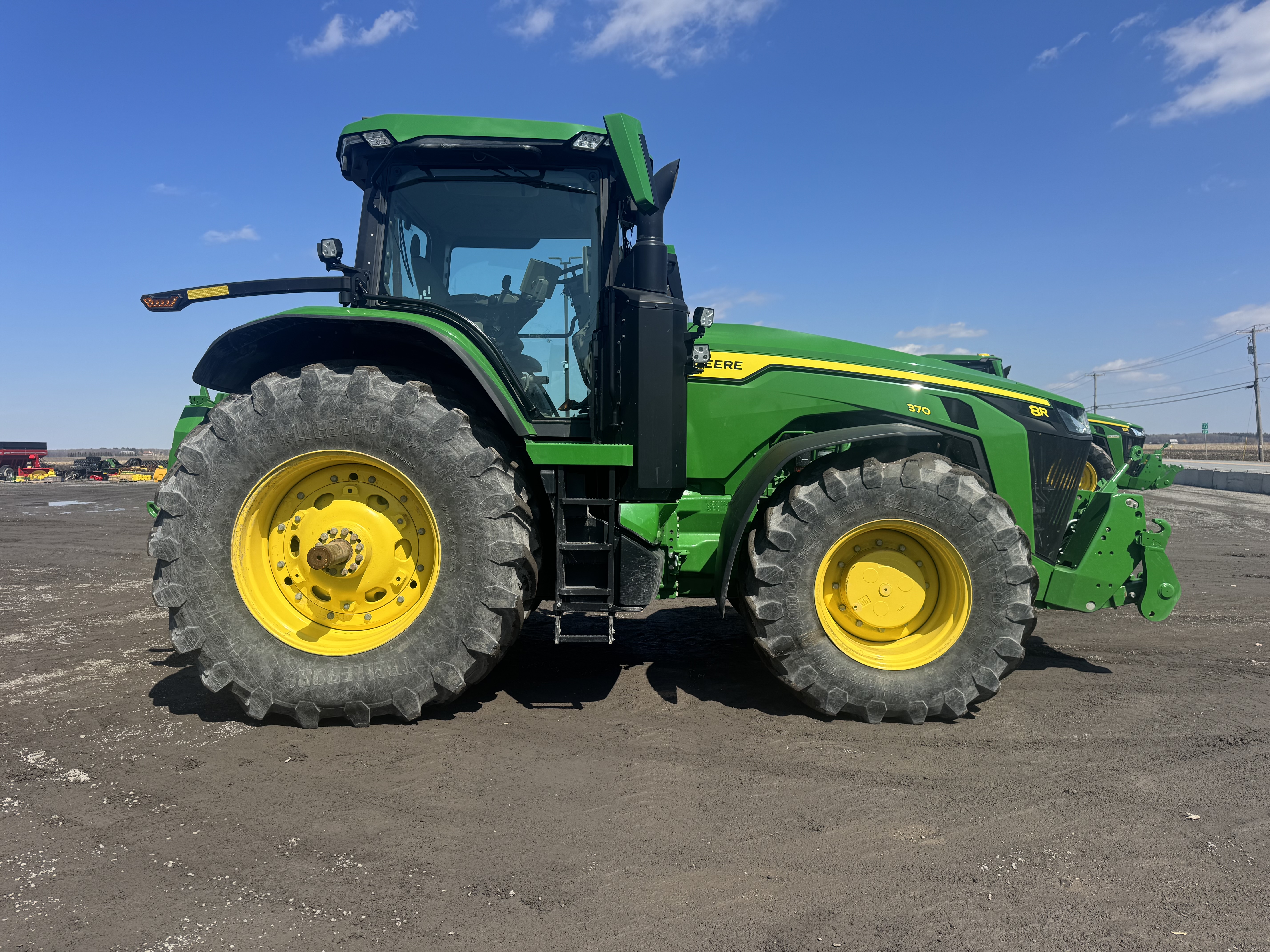 John Deere 8R 370 FRONT HITCH 