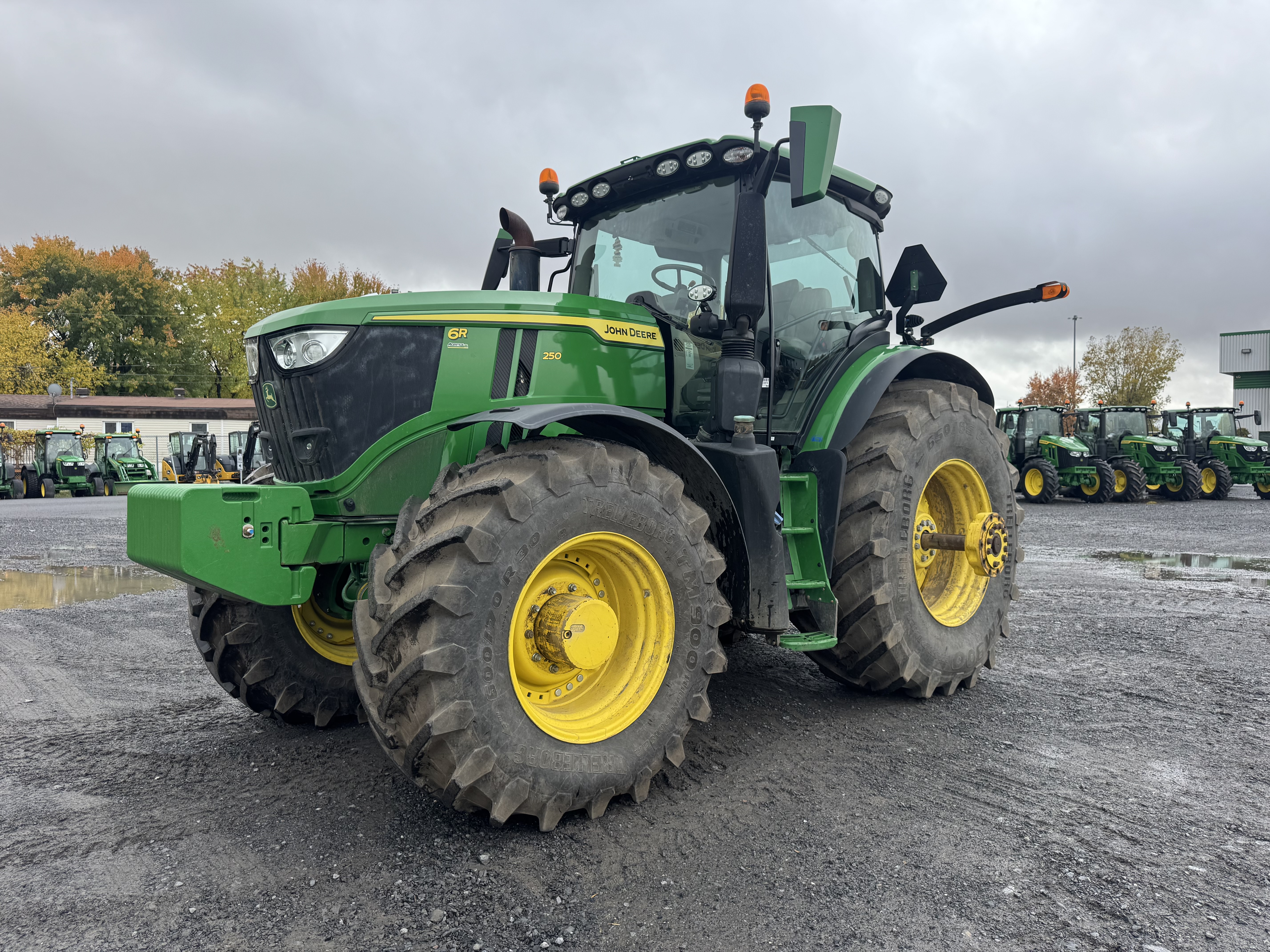 John Deere 6R 250