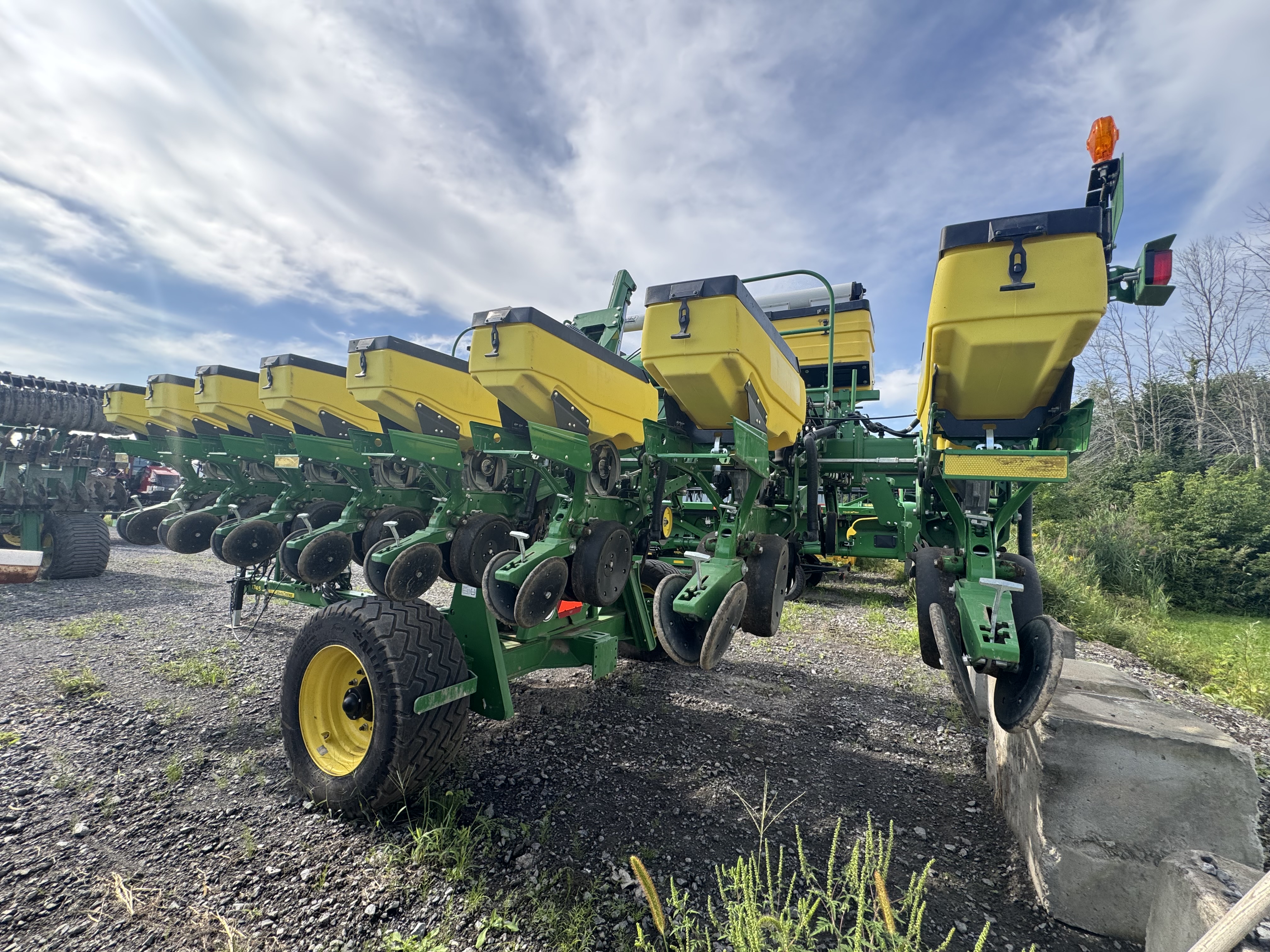 John Deere 1745