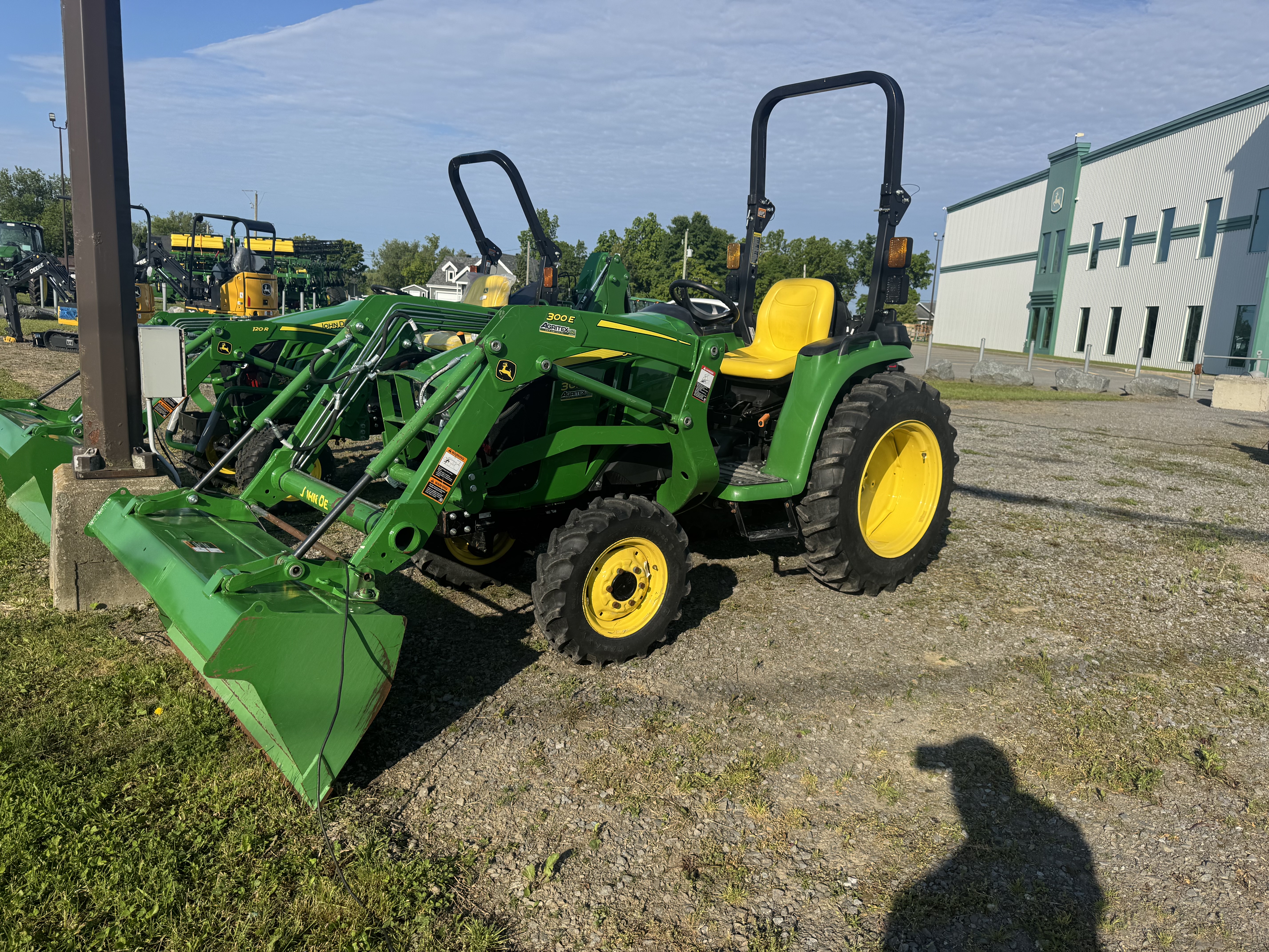 John Deere 3025E