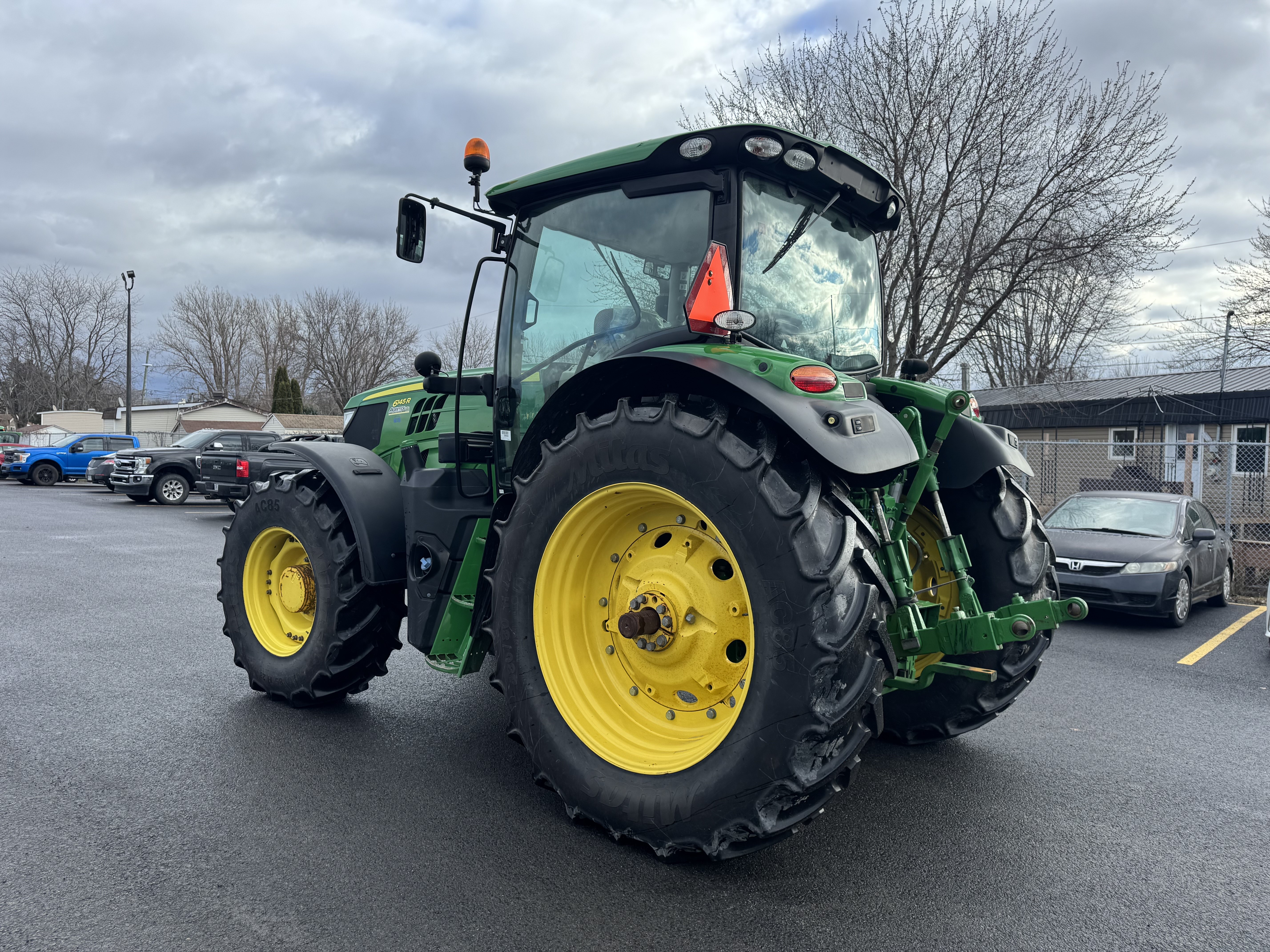 John Deere 6145R