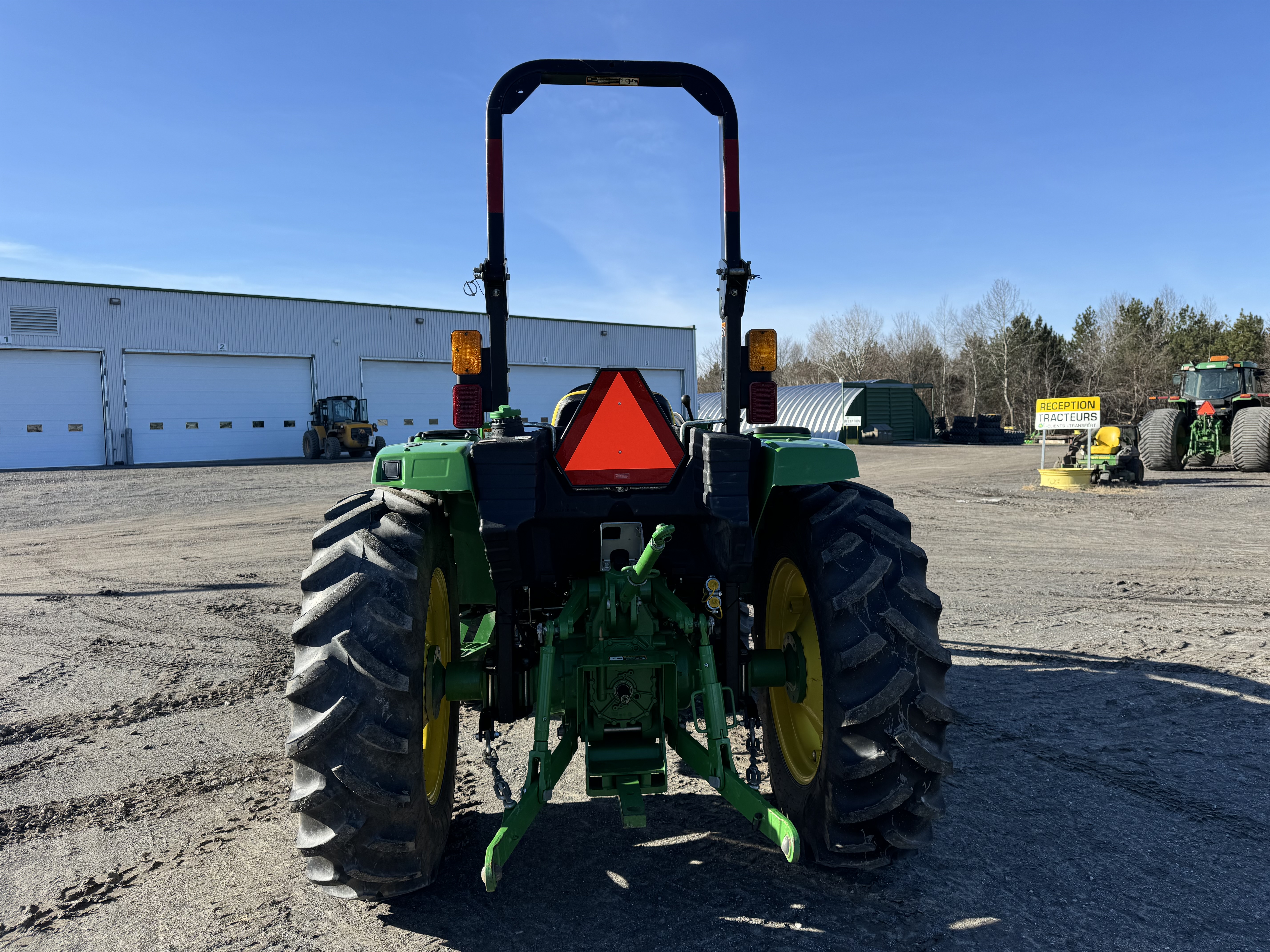 John Deere 4044M