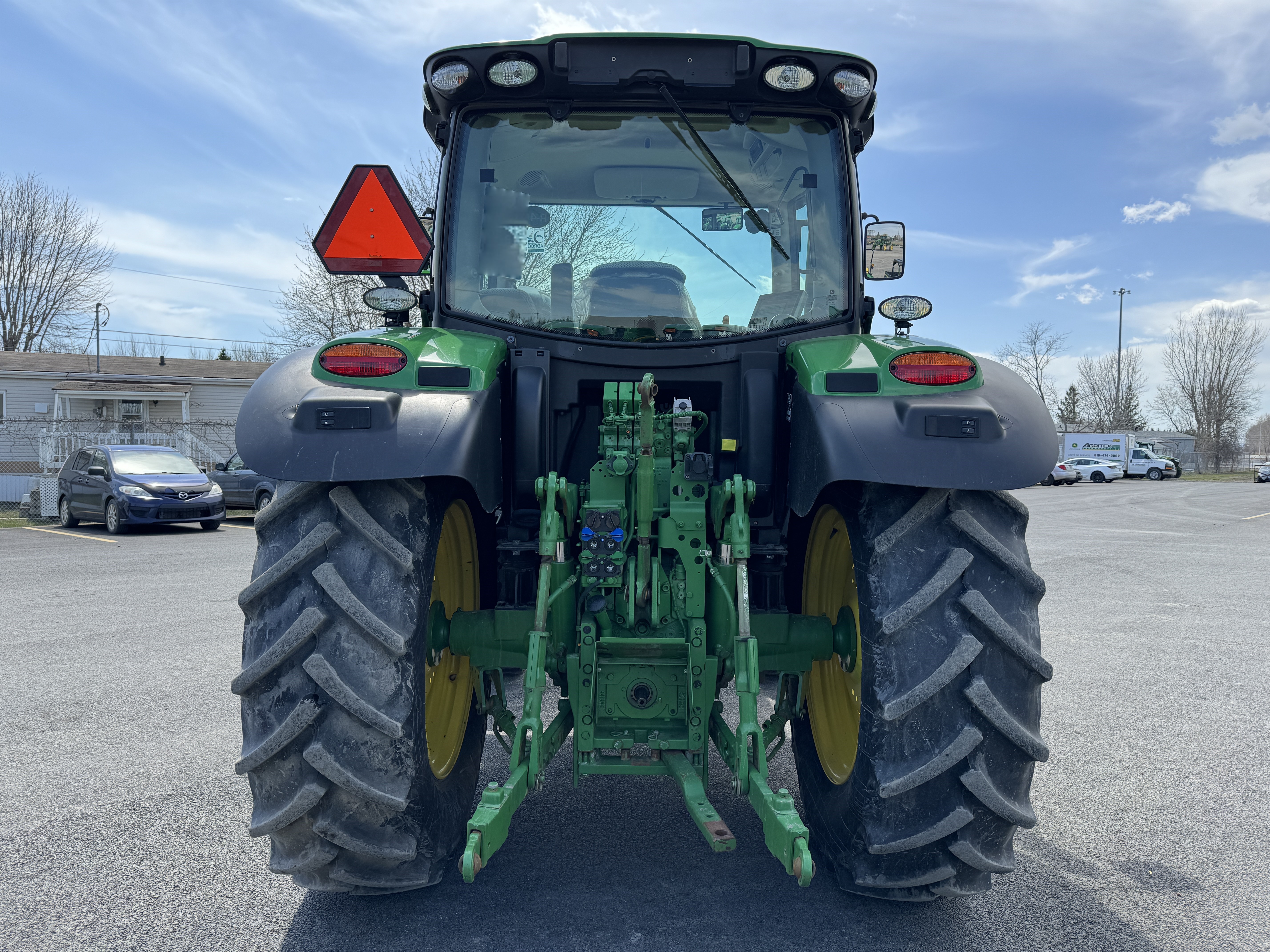 John Deere 6110R 