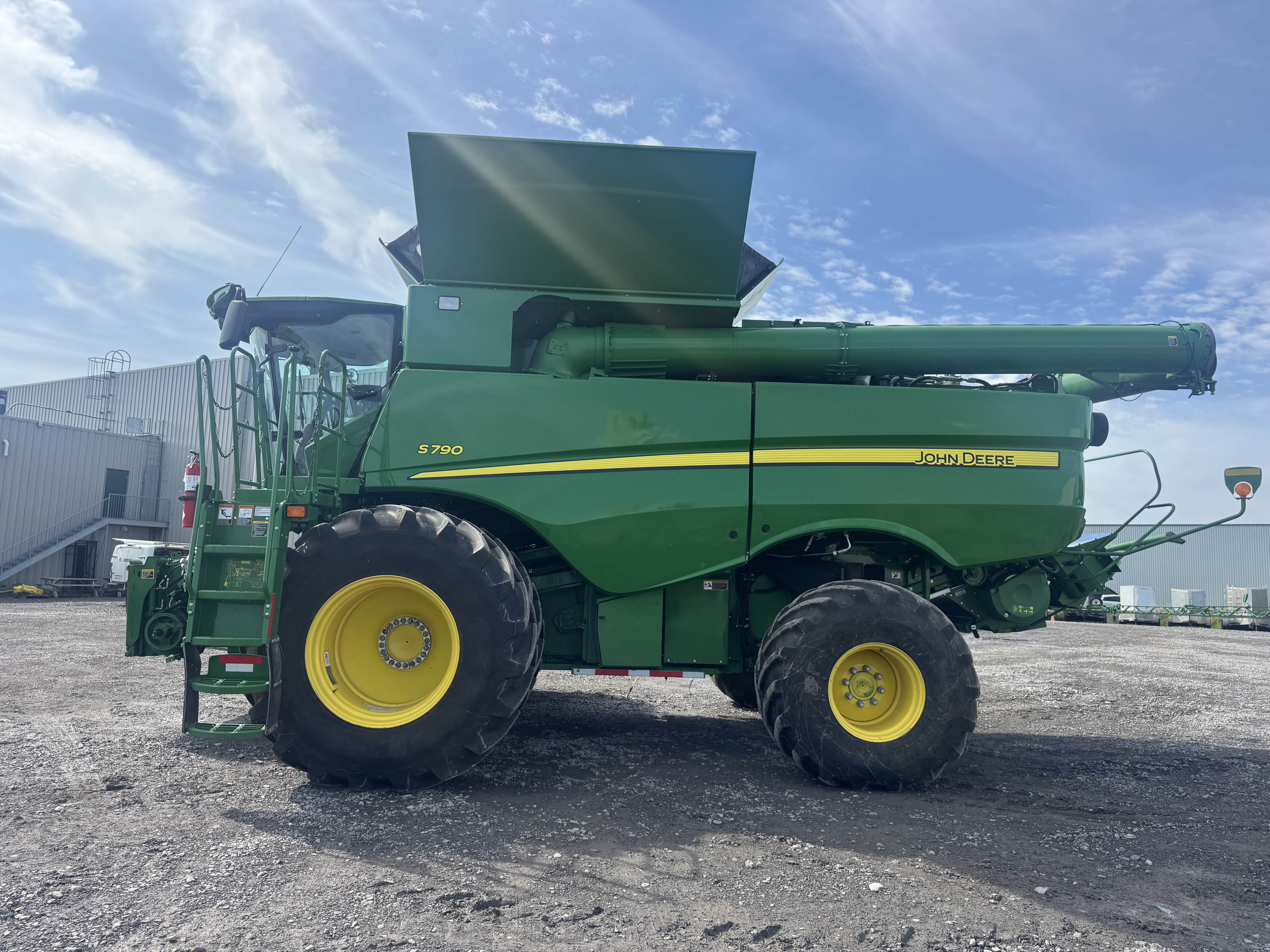 John Deere S790