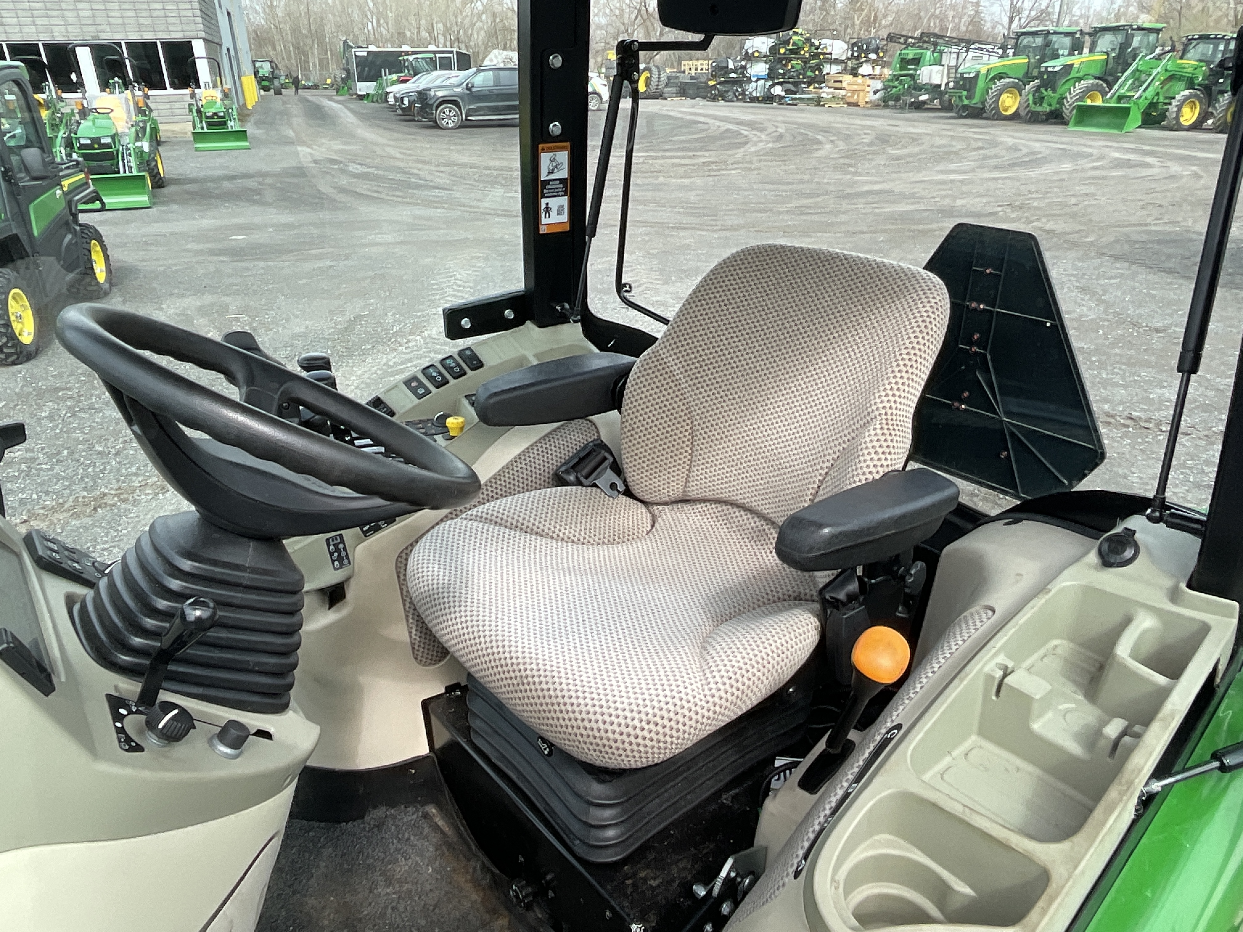 John Deere 4066R GRATTE TURF   