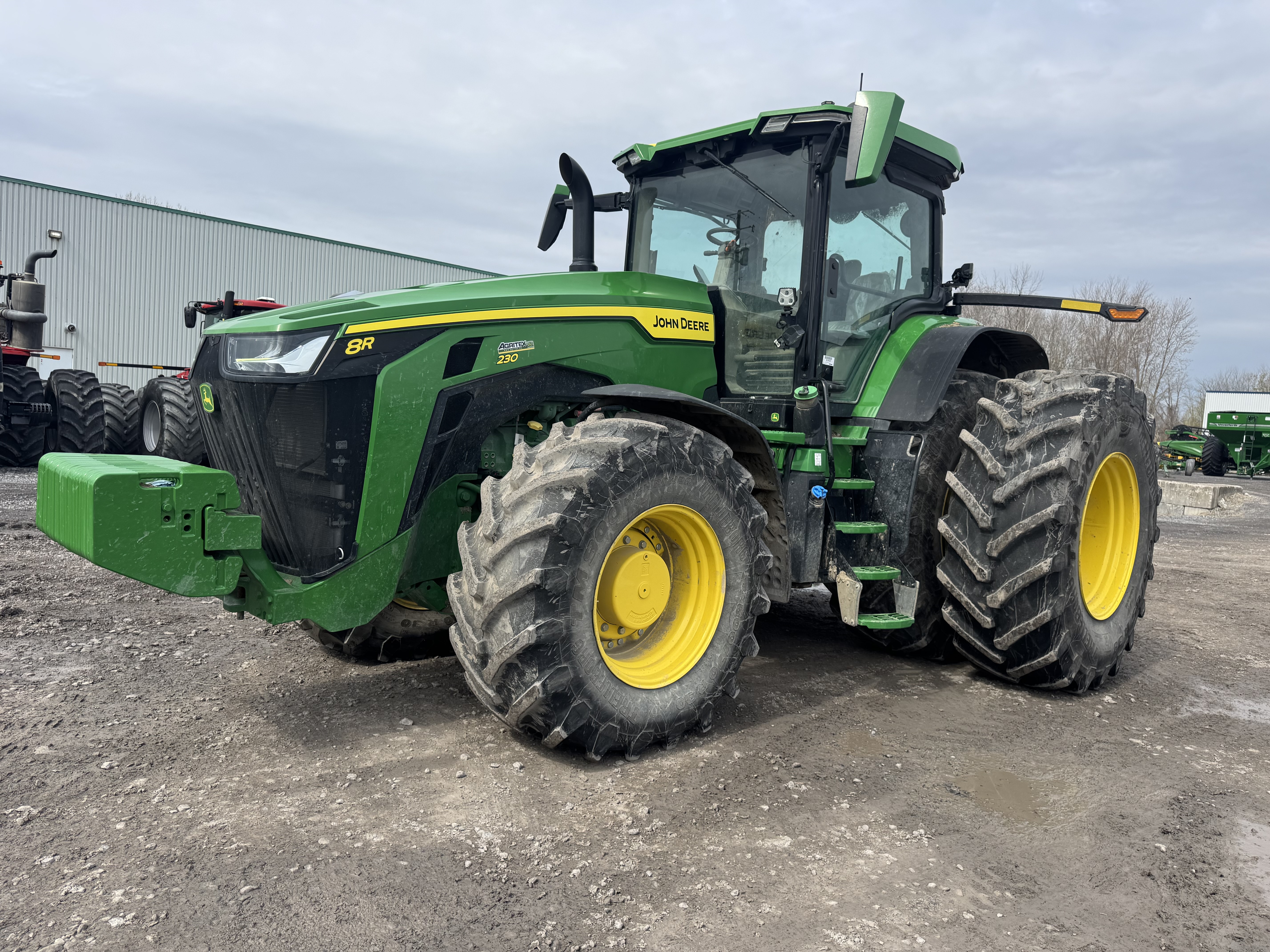 John Deere 8R 230