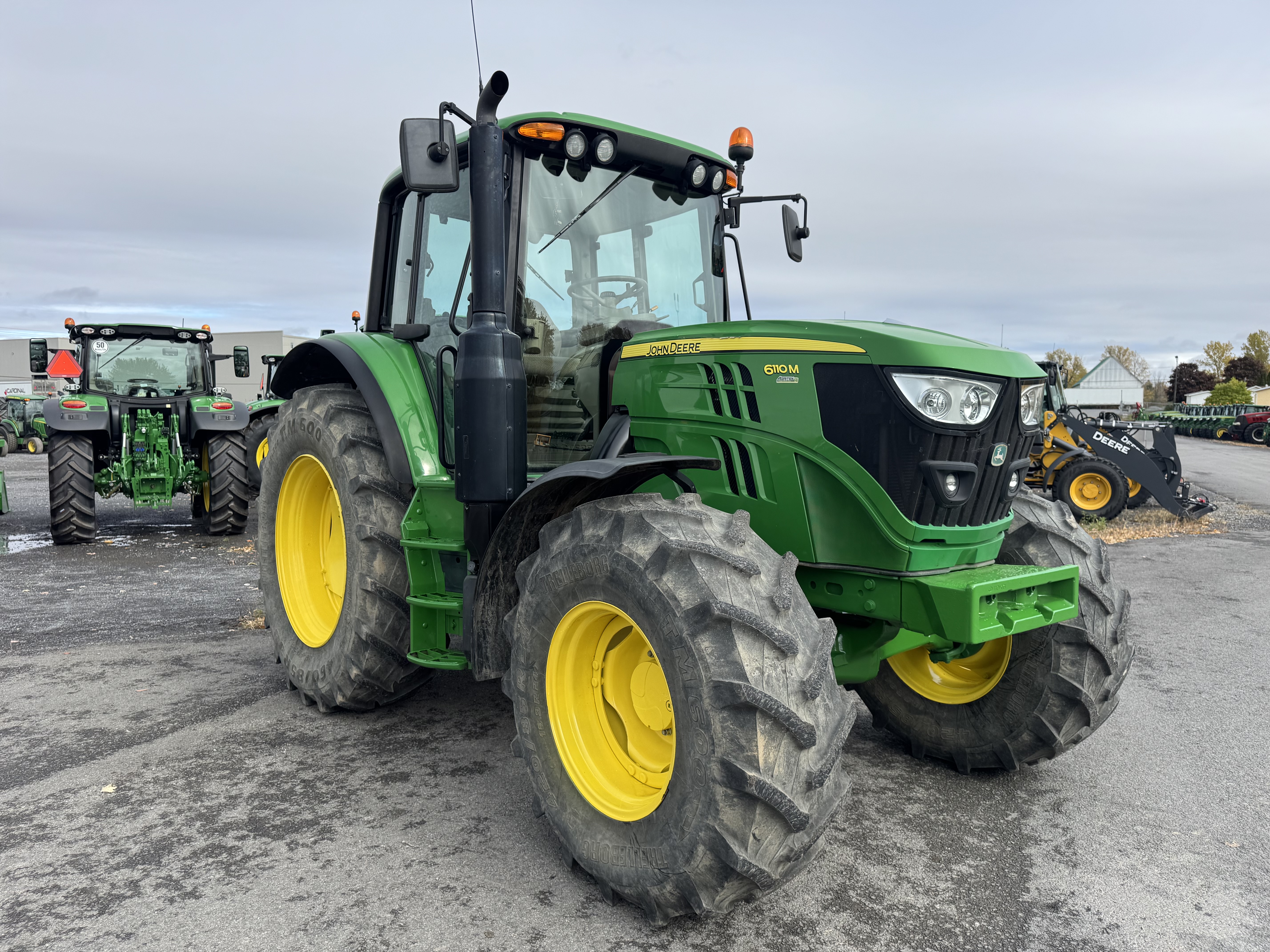 John Deere 6110M