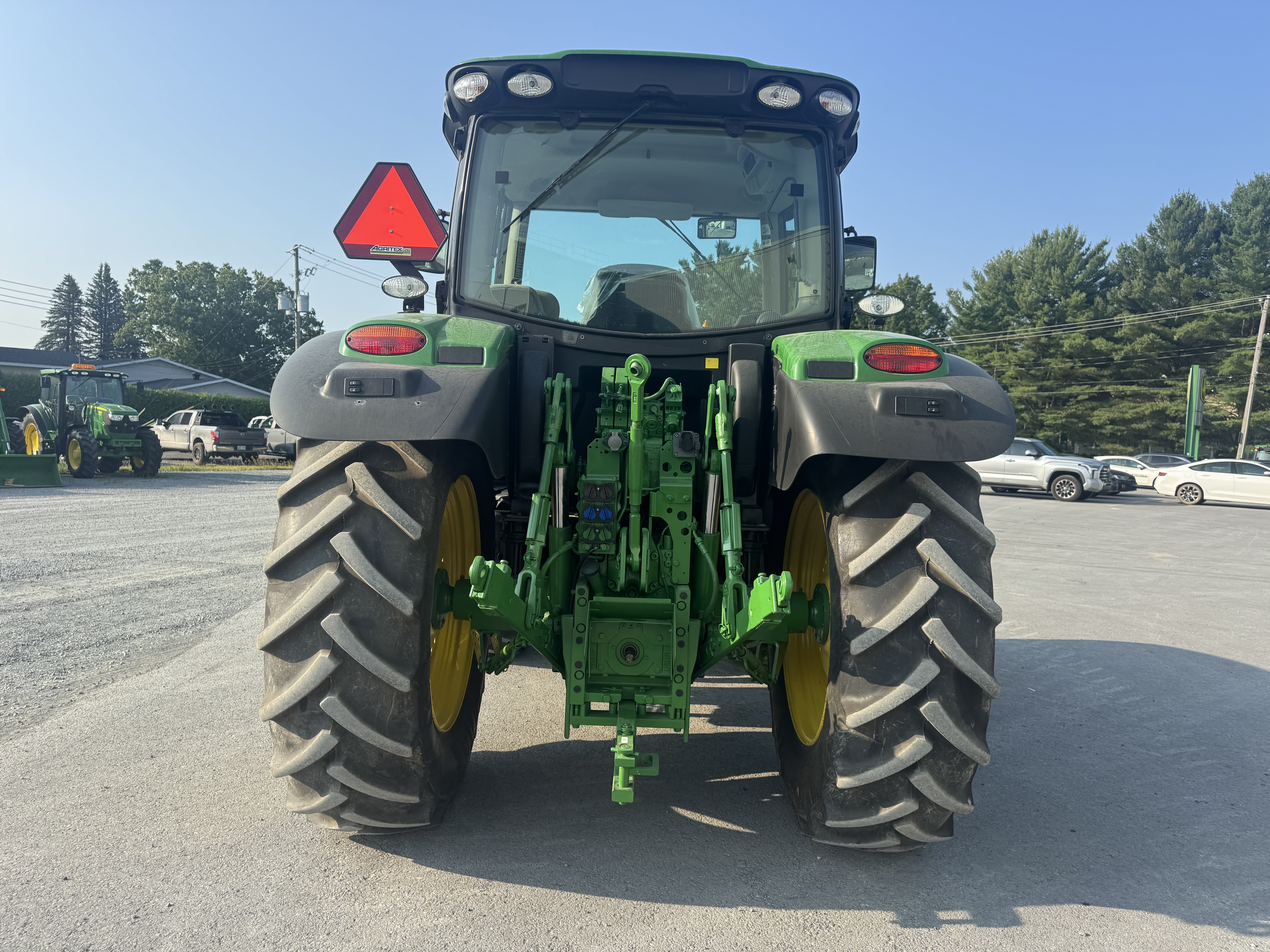 John Deere 6110R
