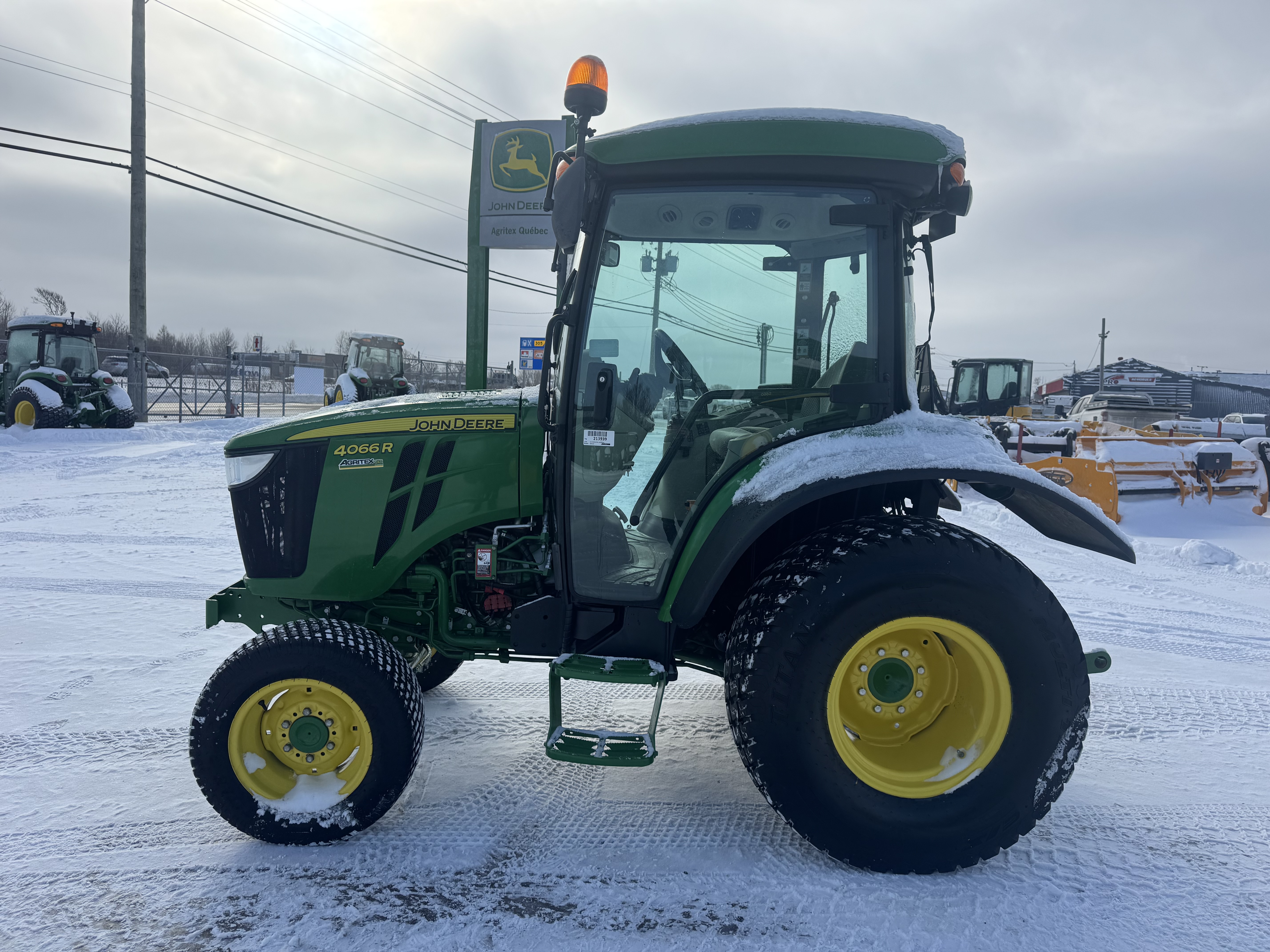 John Deere 4066R TURF
