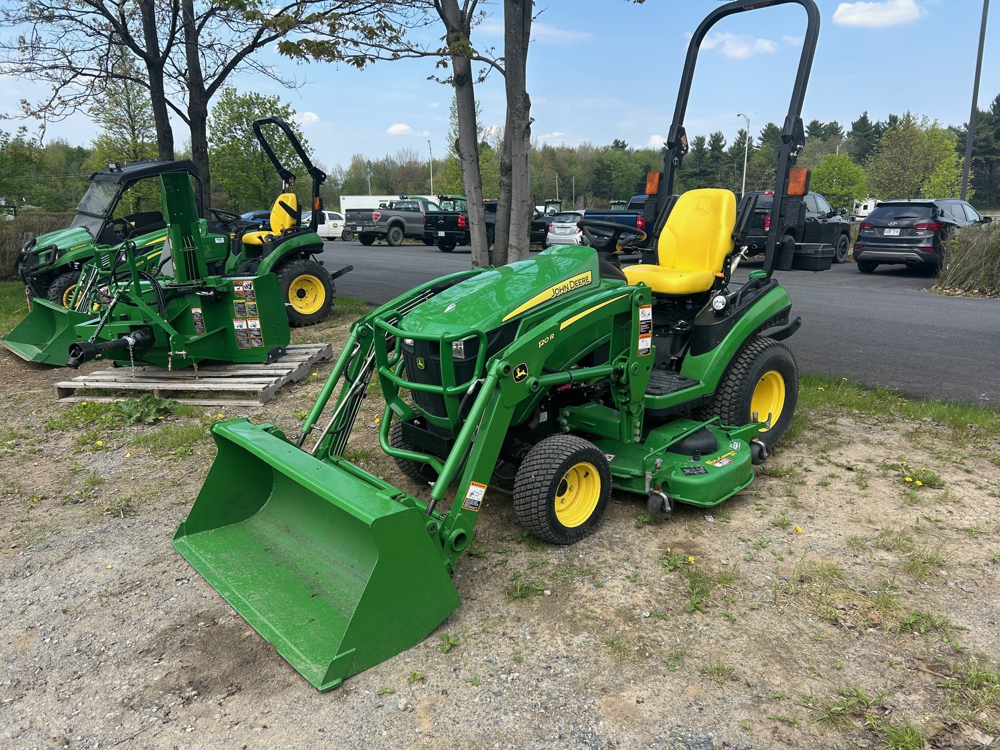 John Deere 1025R