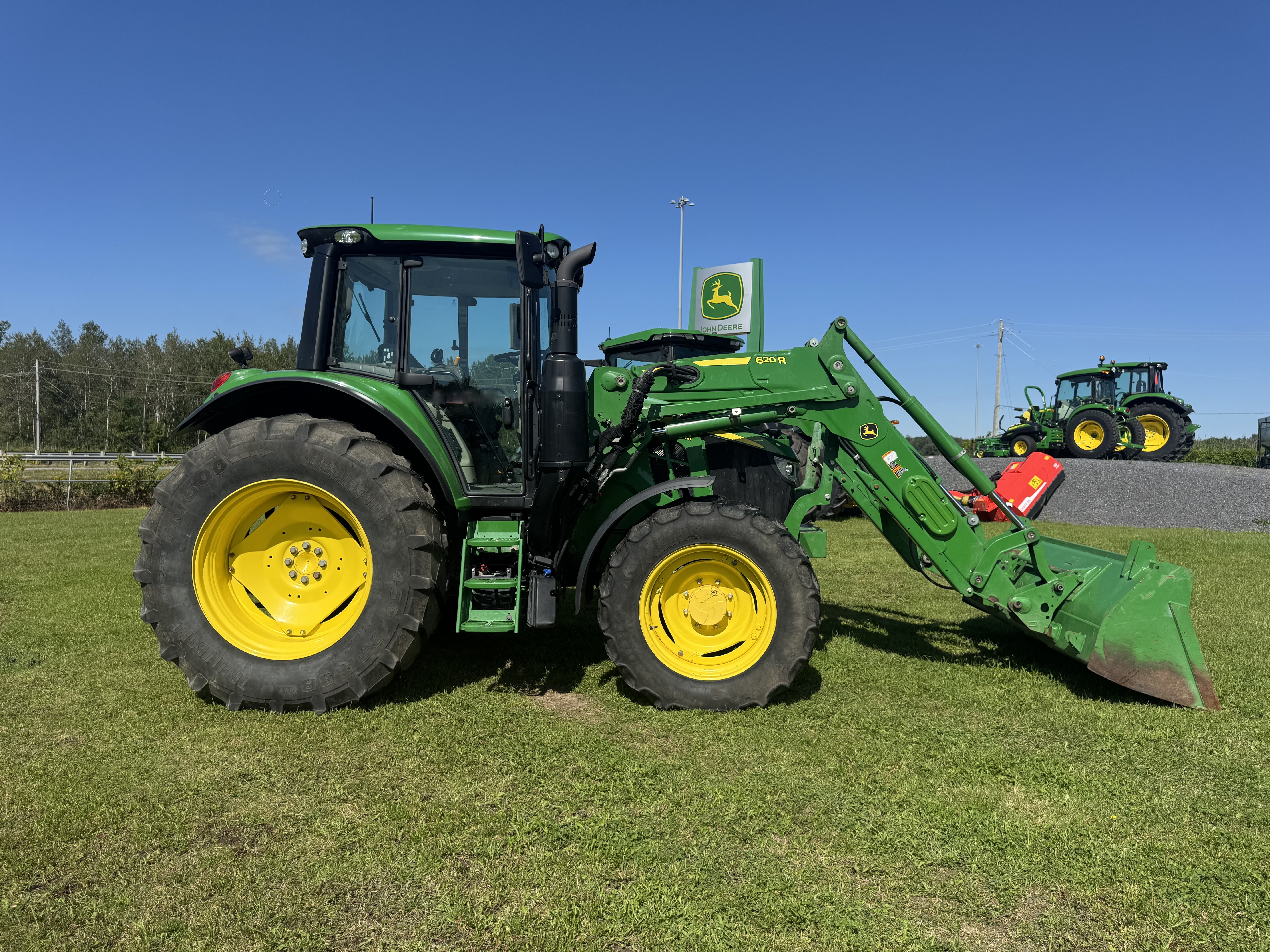 John Deere 6110M
