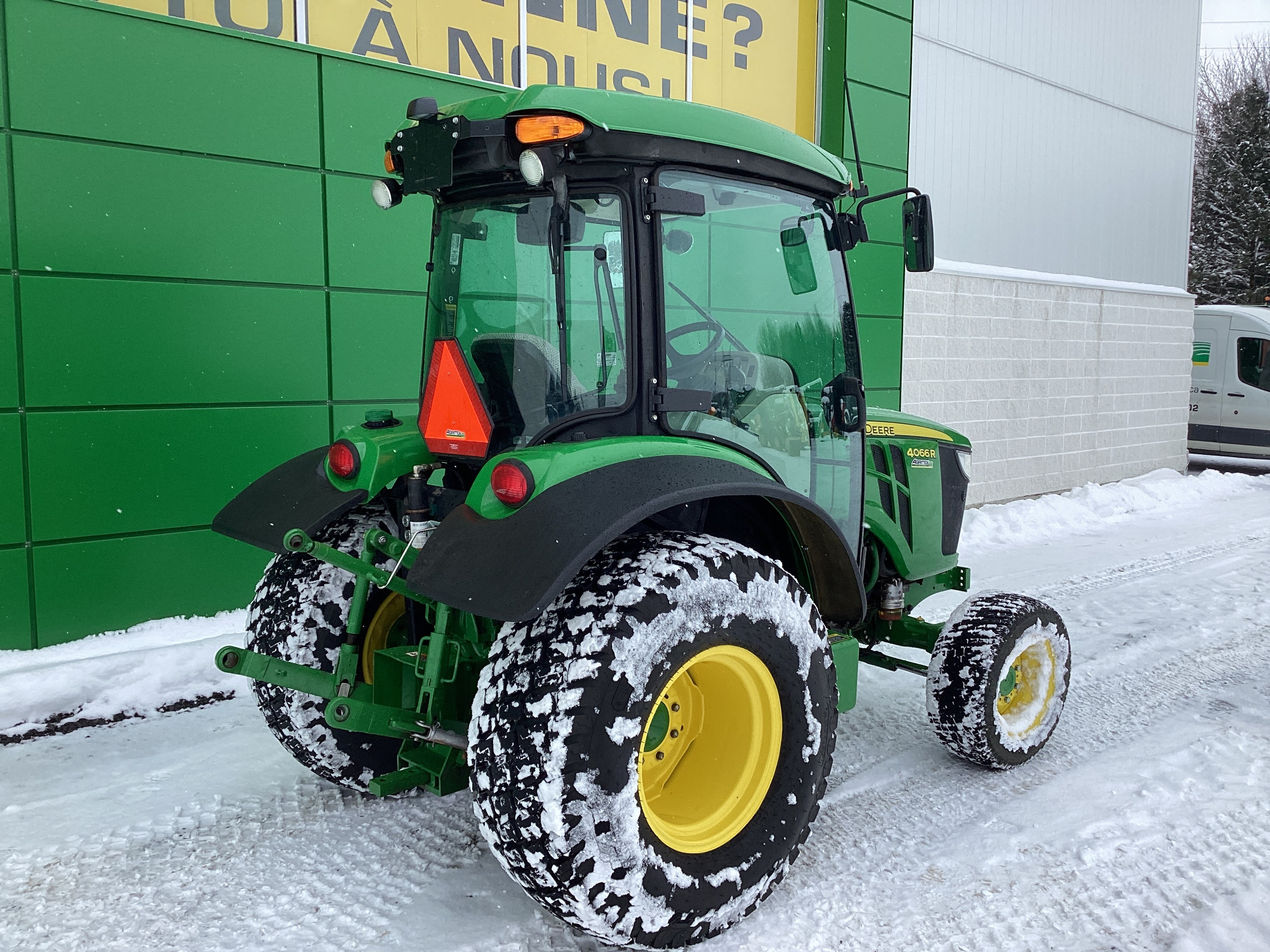 John Deere 4066R TURF