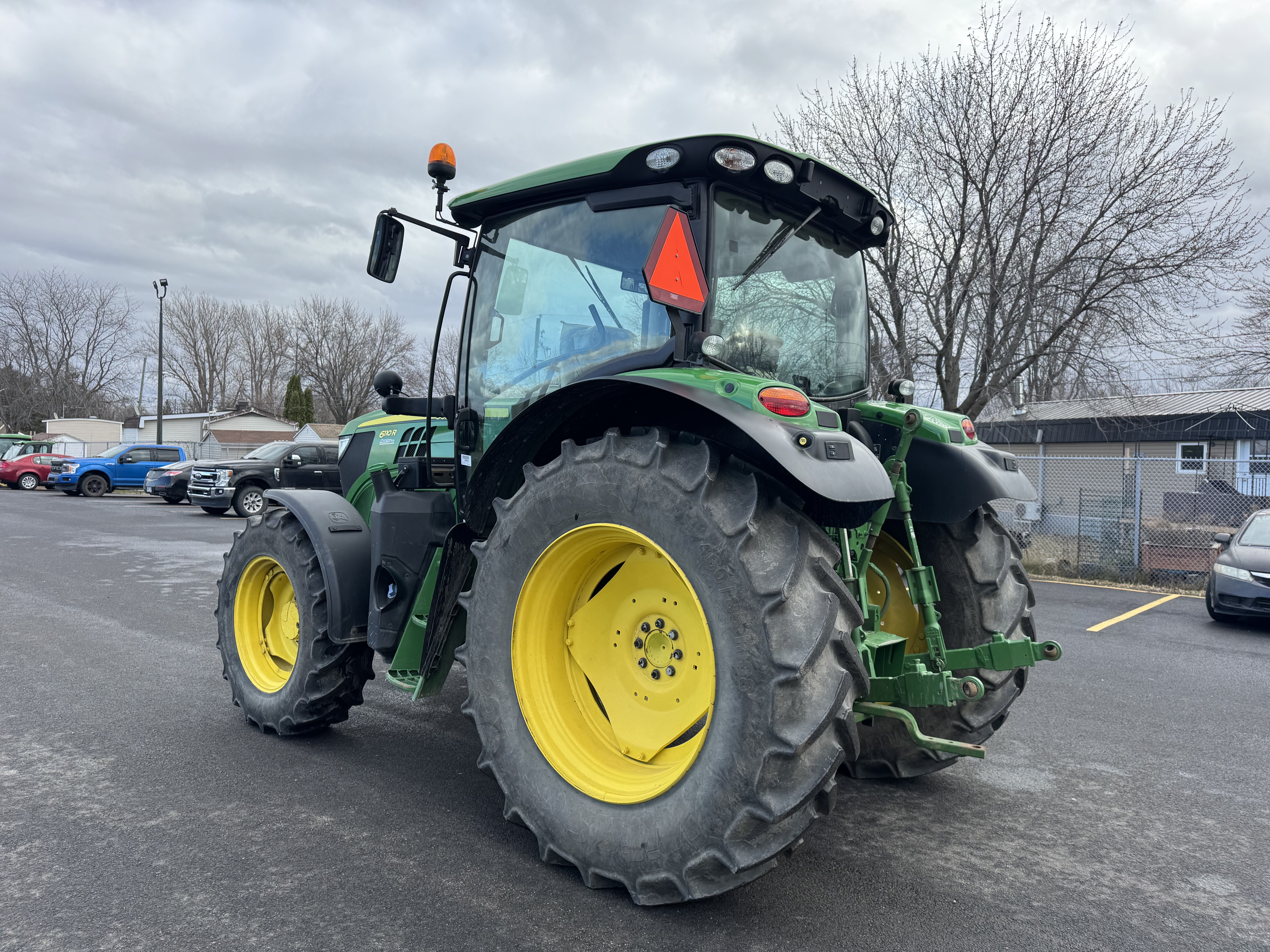 John Deere 6110R