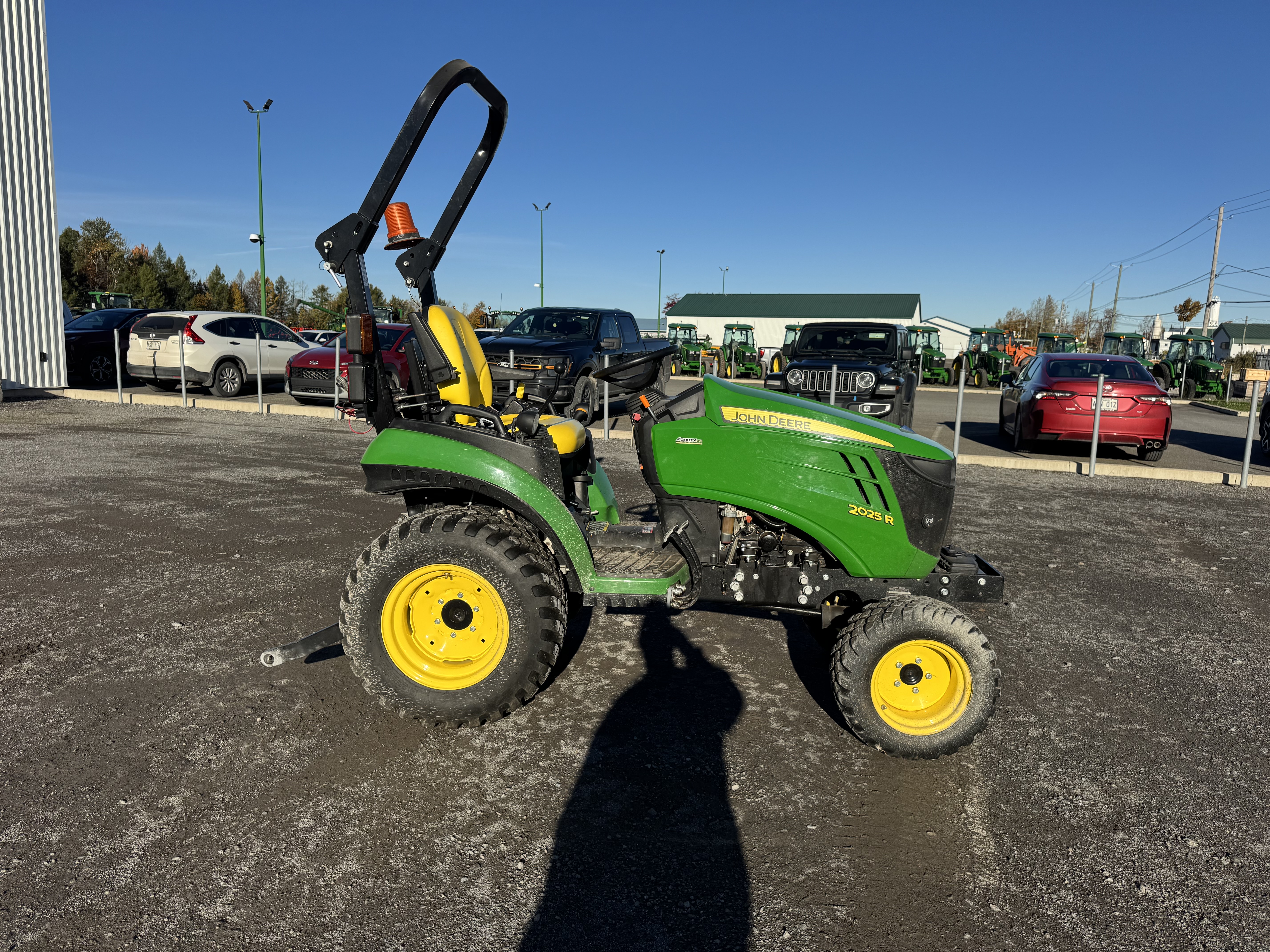 John Deere 2025R