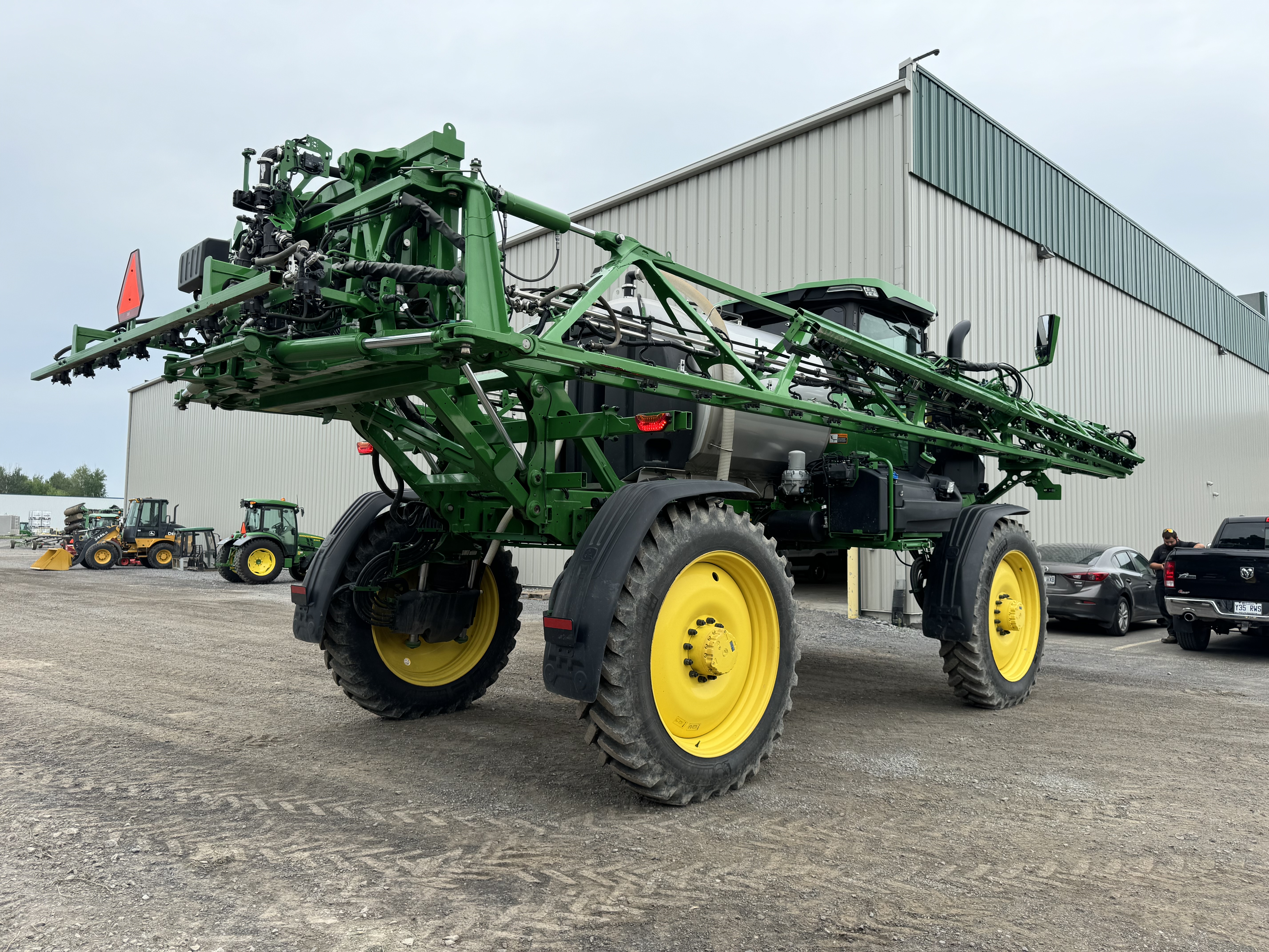 John Deere 410R SEE & SPRAY