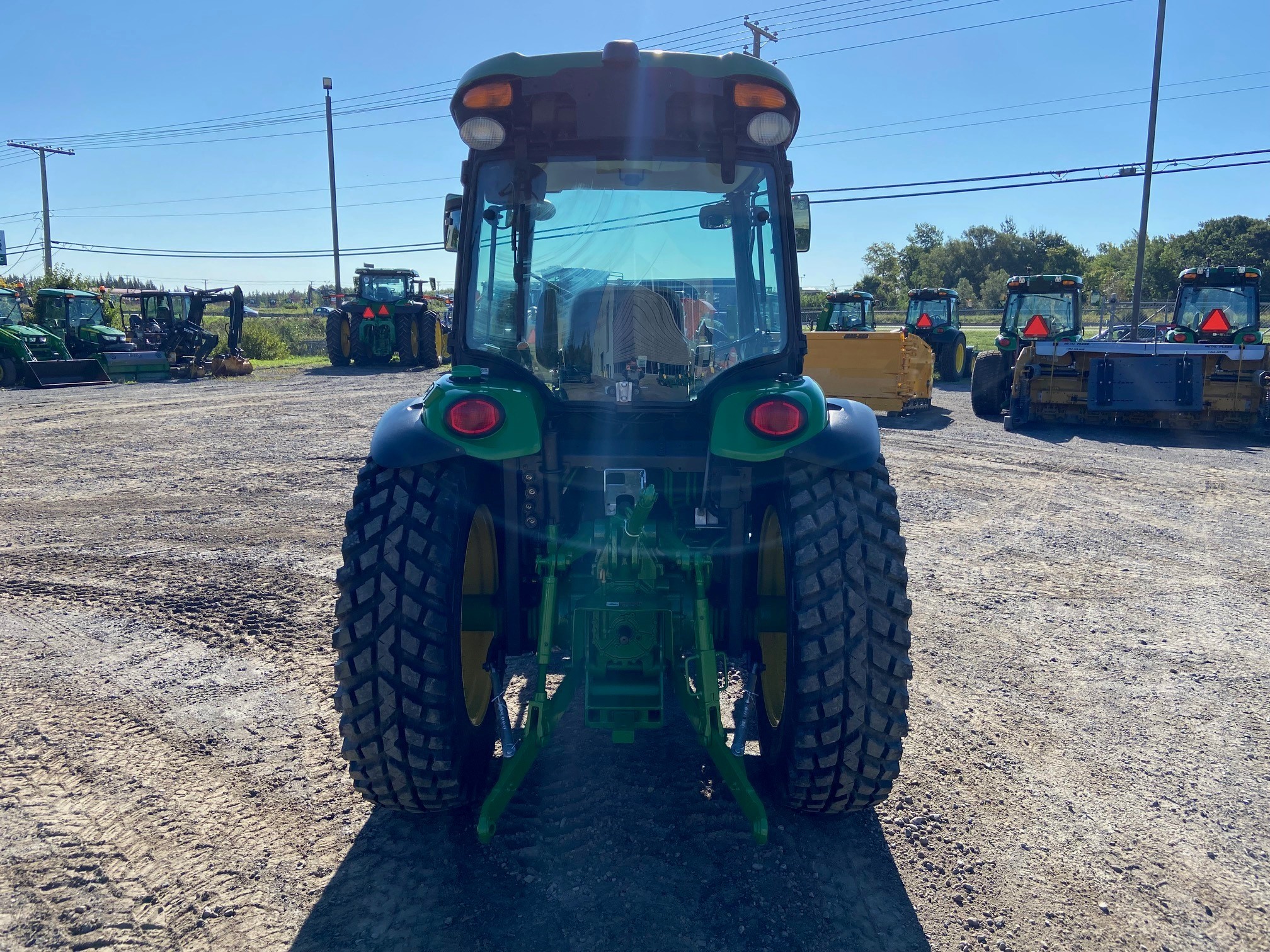 John Deere 4066R GRATTE NOKIAN  