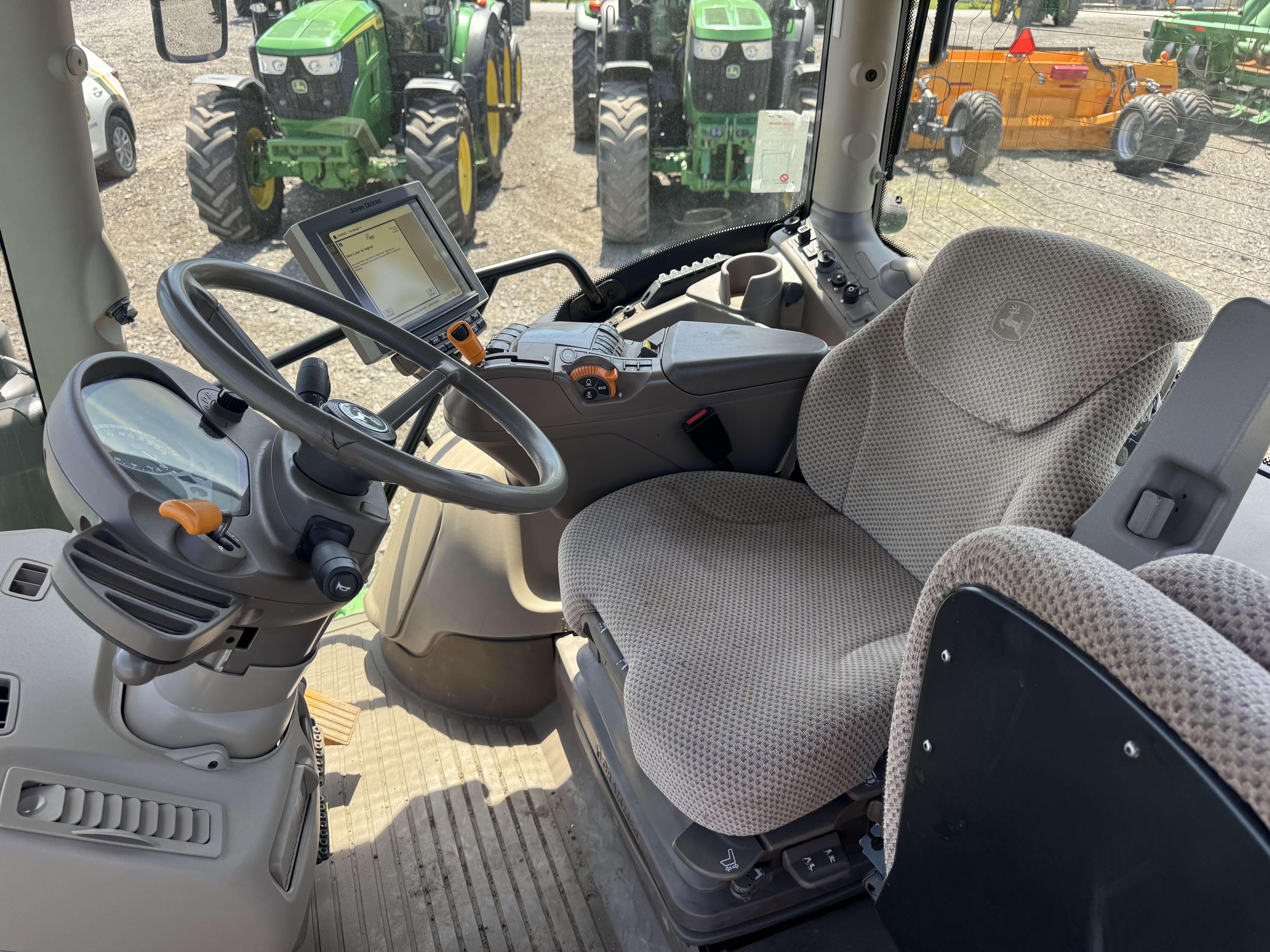 John Deere 6110R