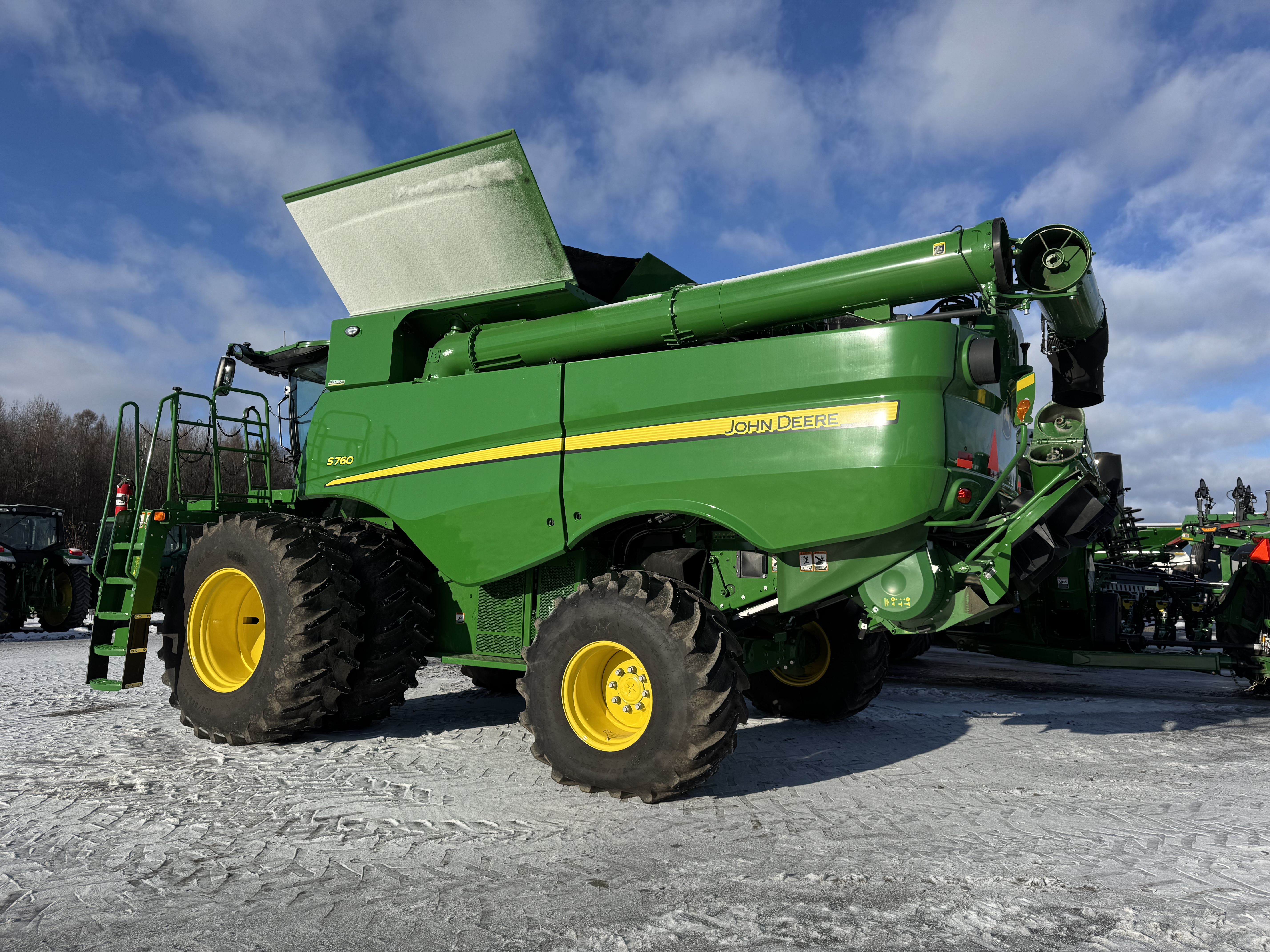 John Deere S760