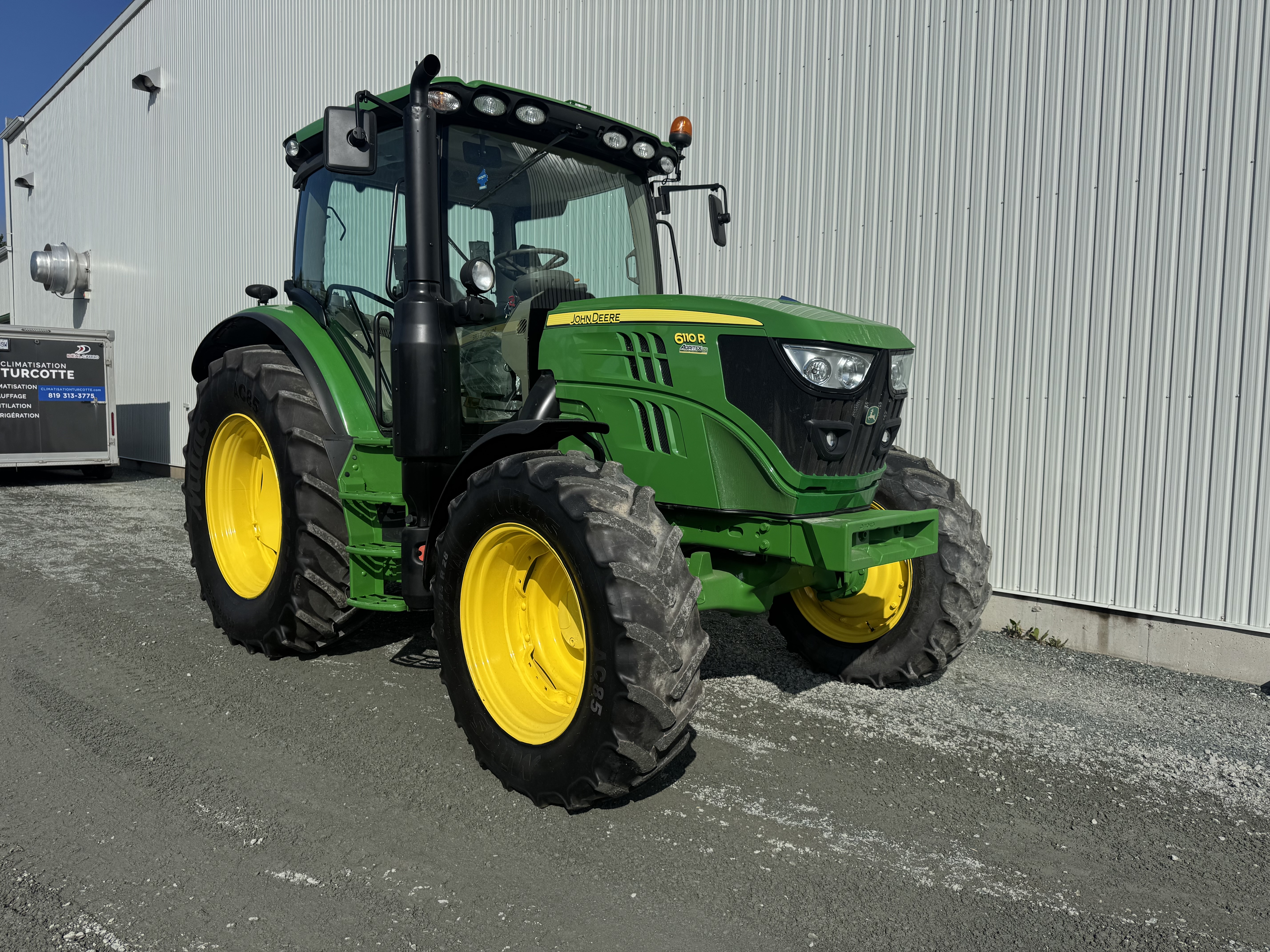 John Deere 6110R