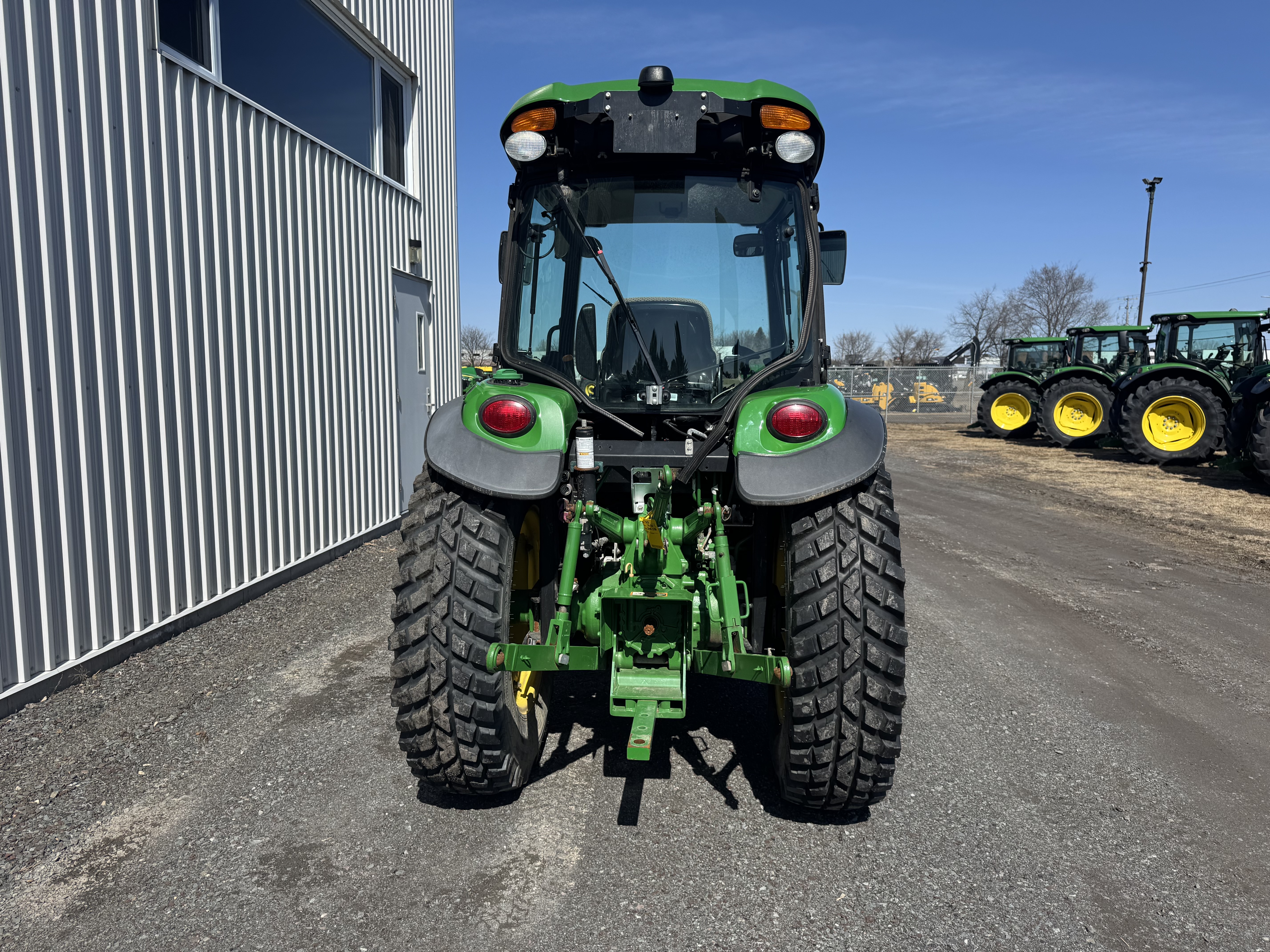 John Deere 4066R GRATTE NOKIAN  