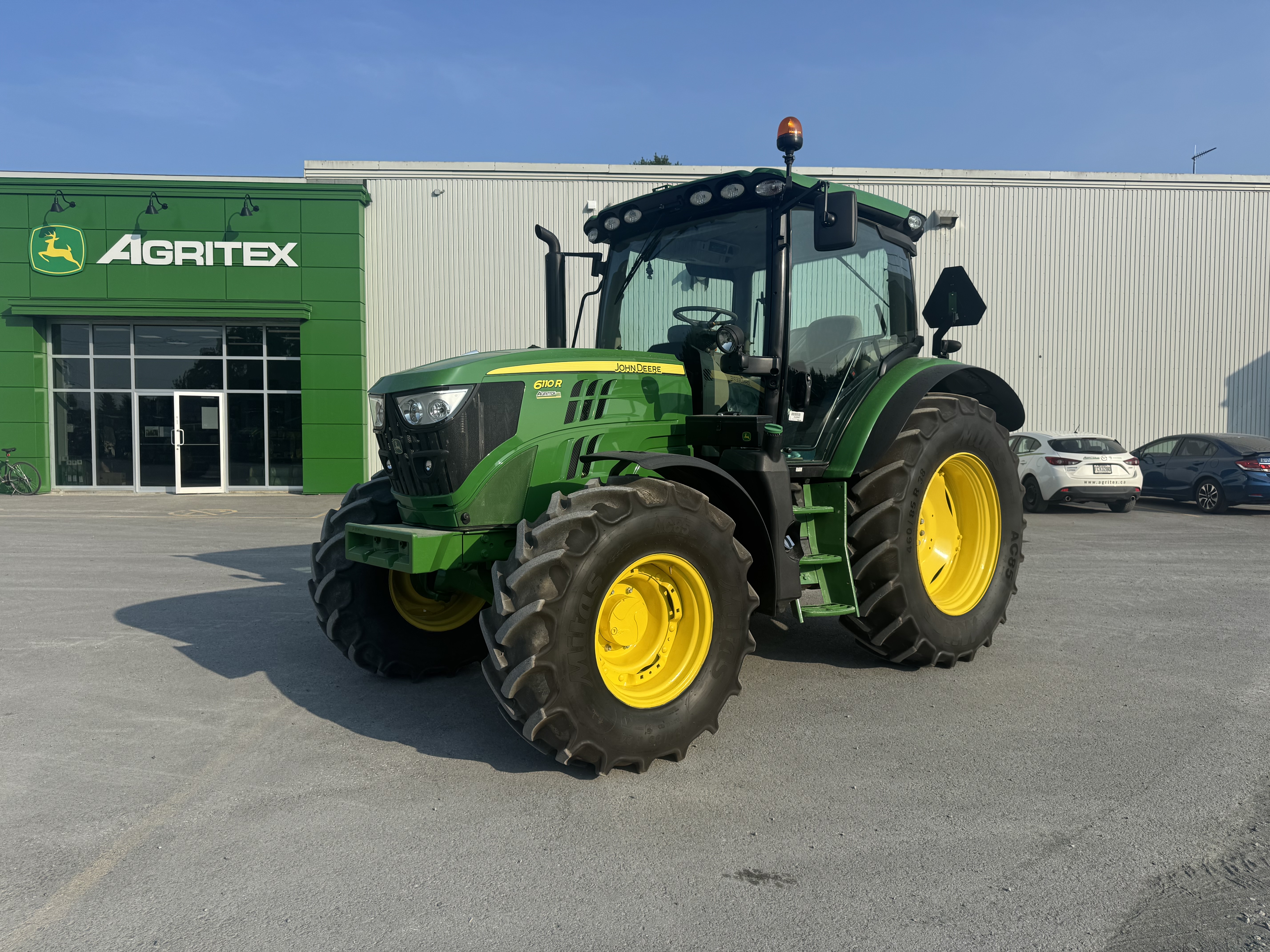 John Deere 6110R