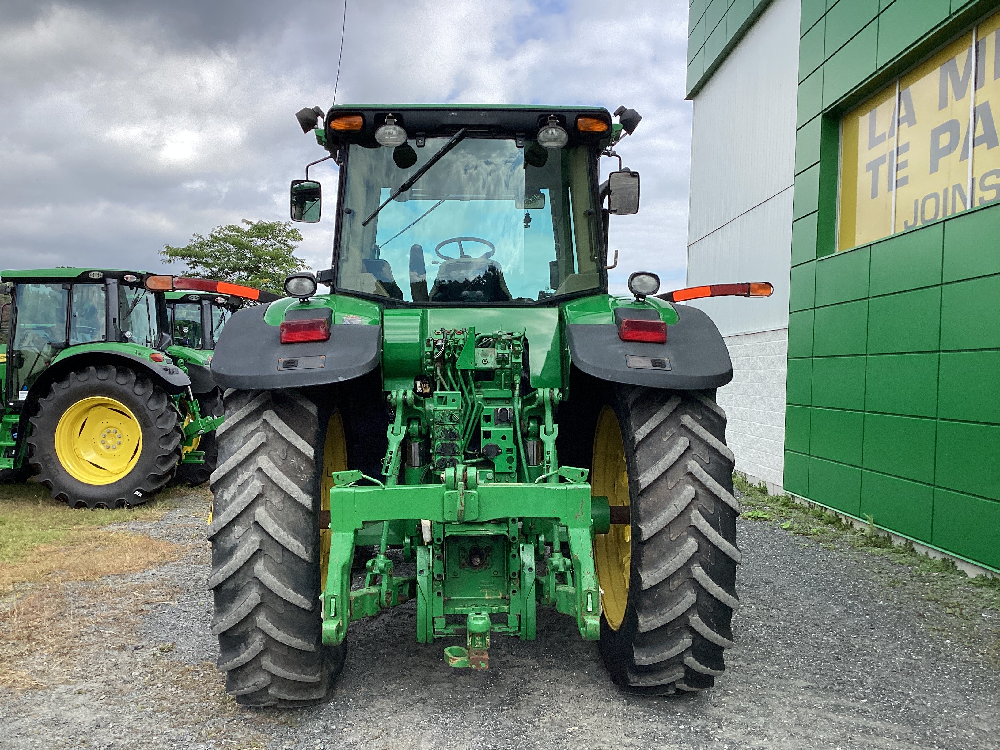 John Deere 7830