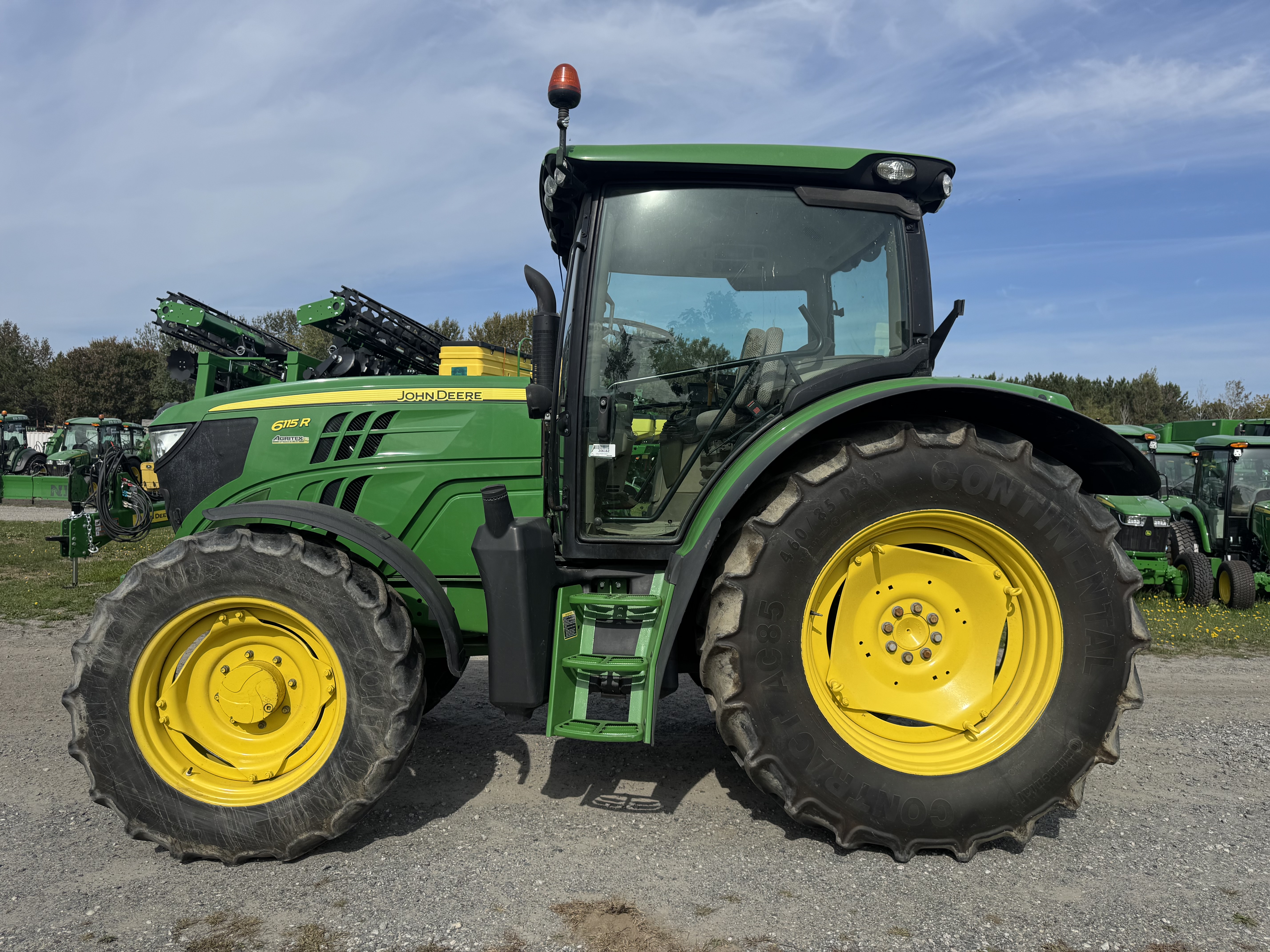 John Deere 6115R 
