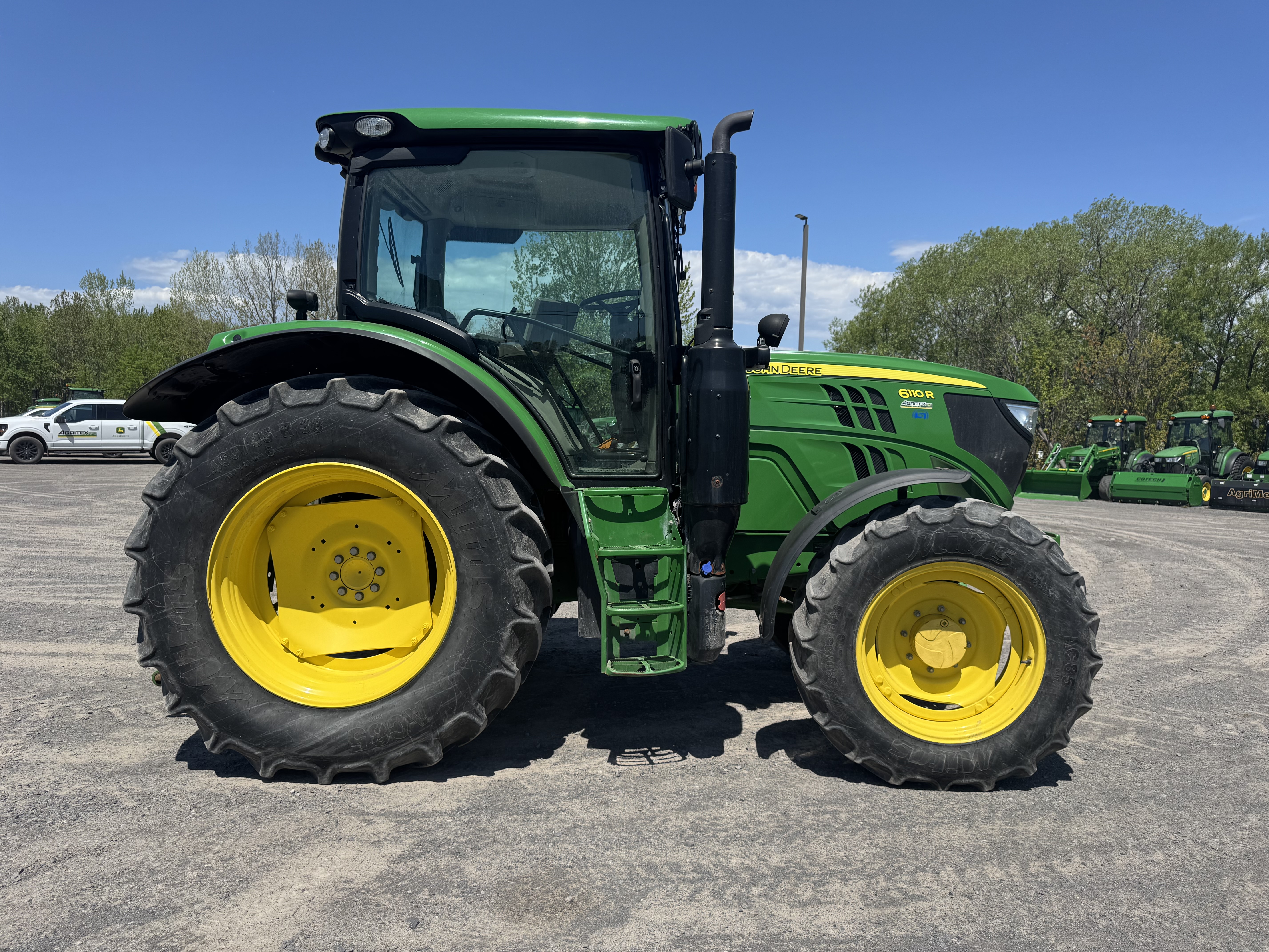John Deere 6110R