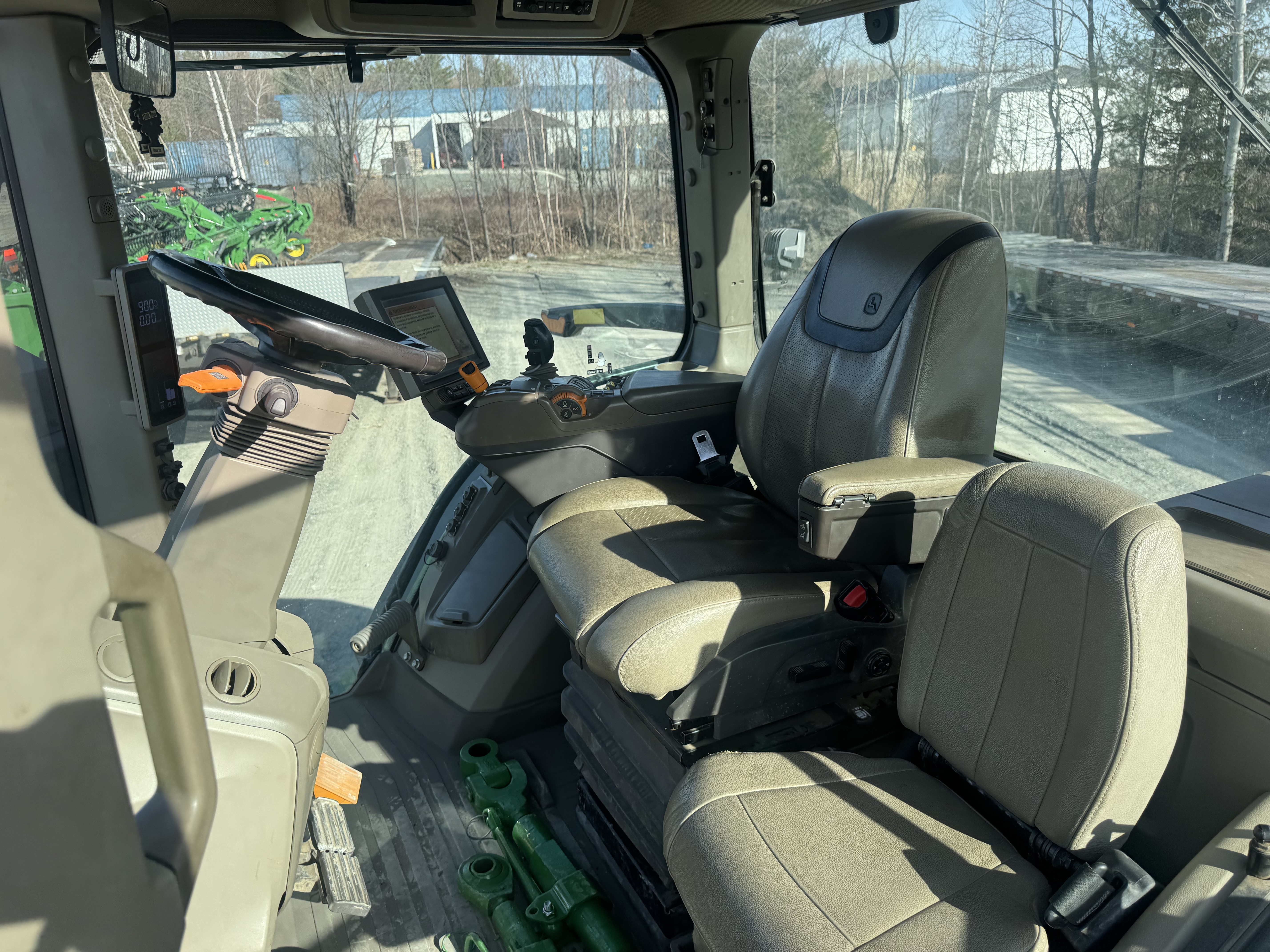 John Deere 7R 230 FRT HTCH PTO