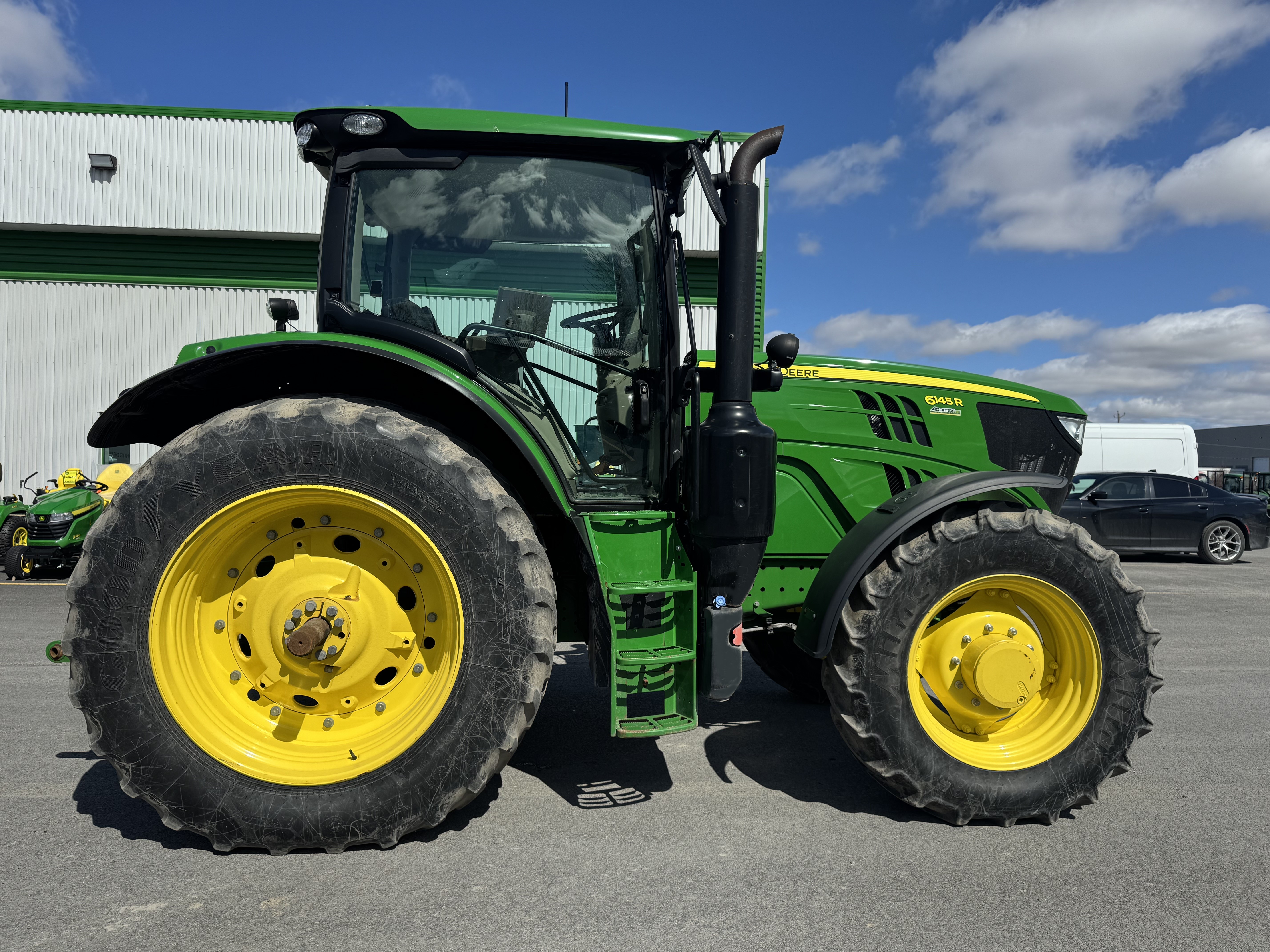 John Deere 6145R