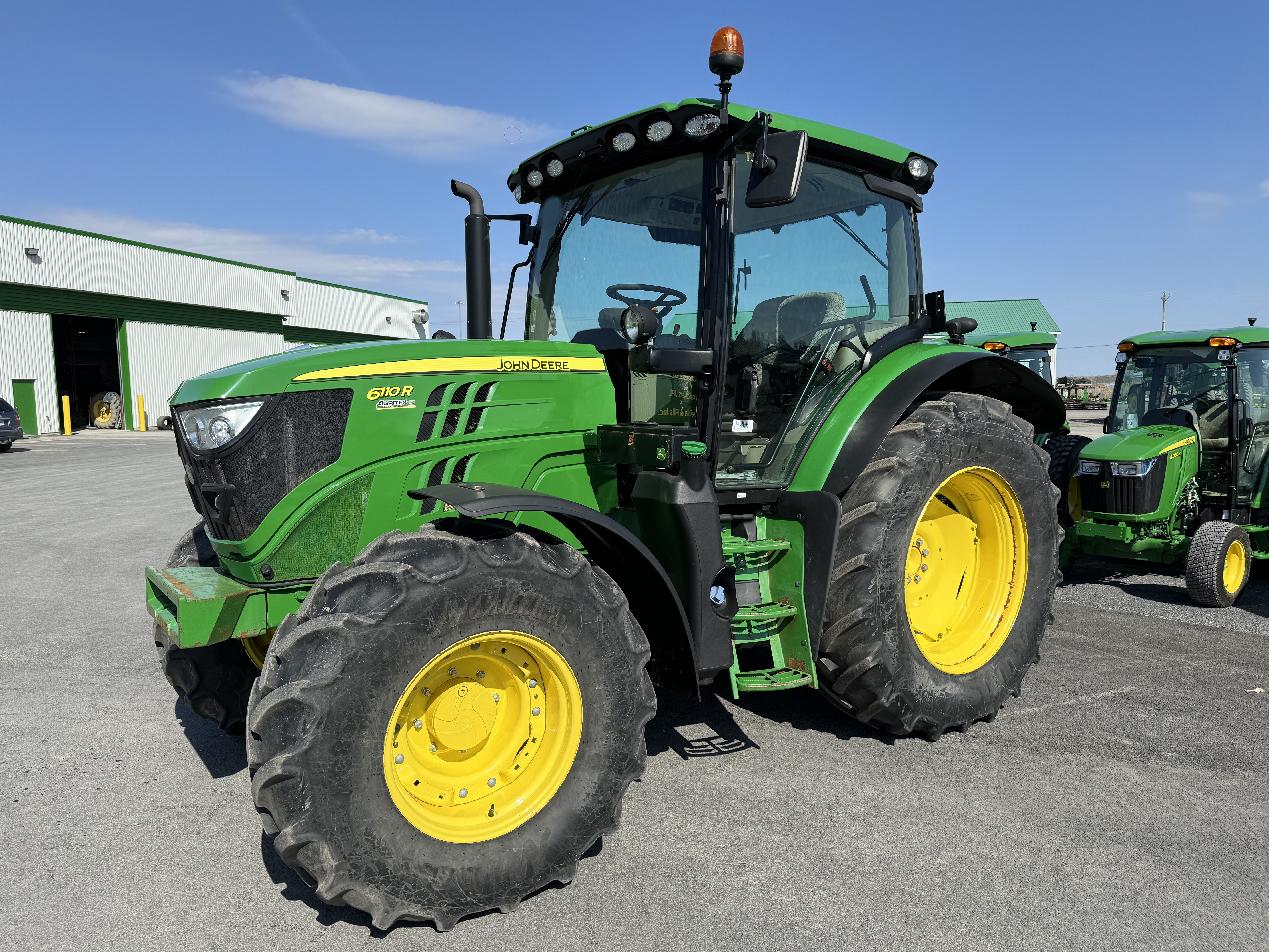 John Deere 6110R