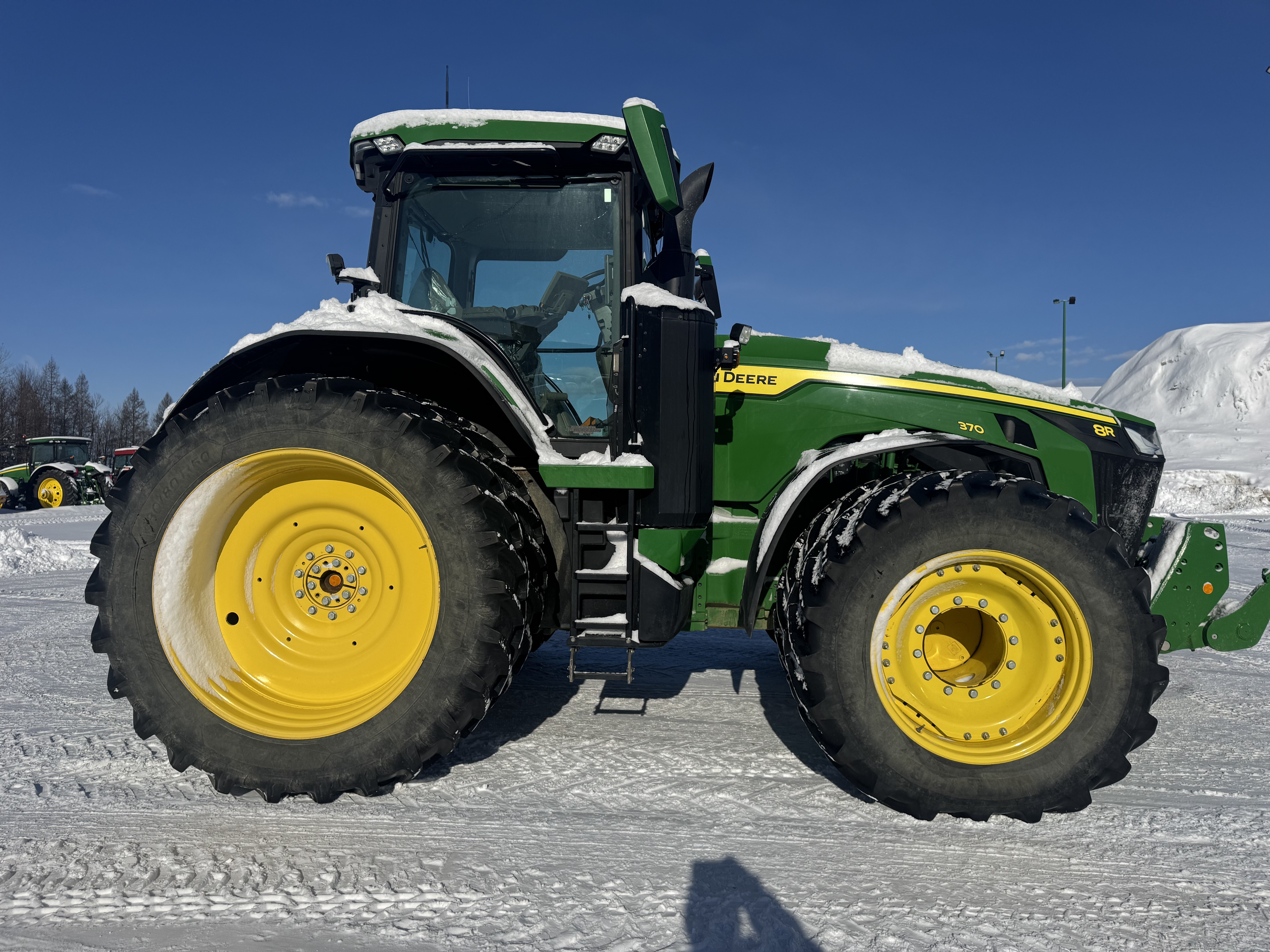 John Deere 8R 370 FRONT HITCH 