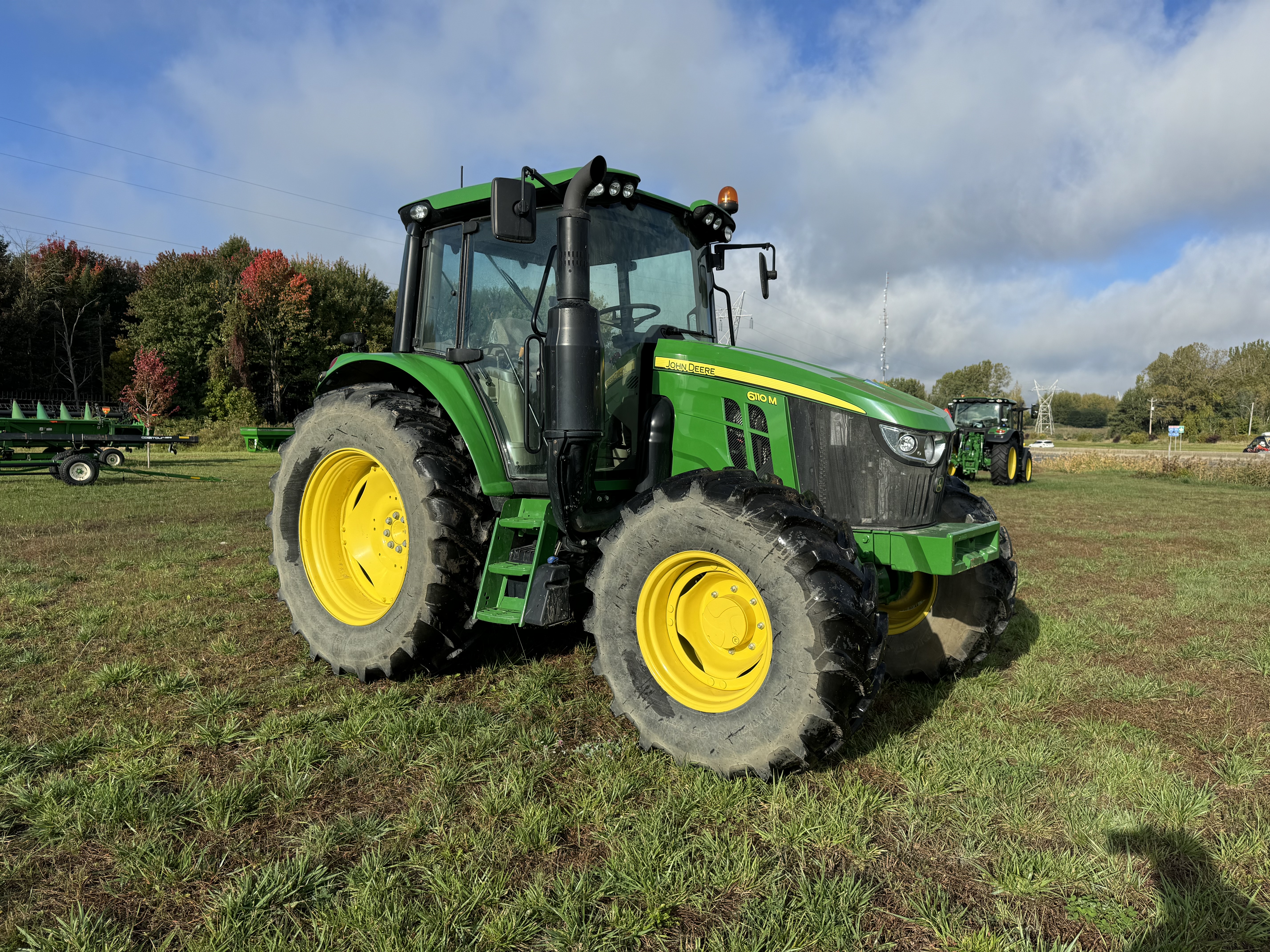 John Deere 6110M 