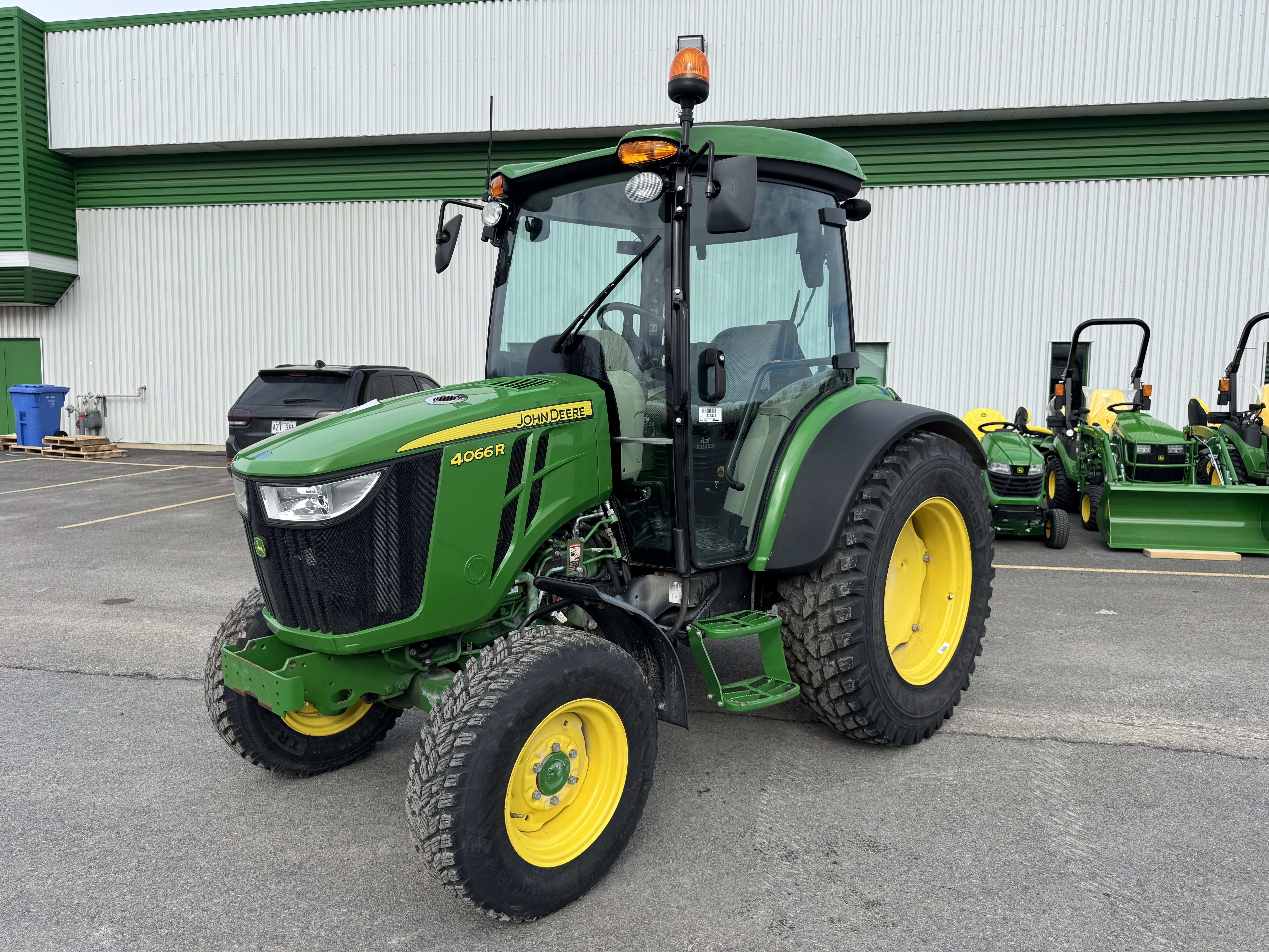 John Deere 4066R NOKIAN 